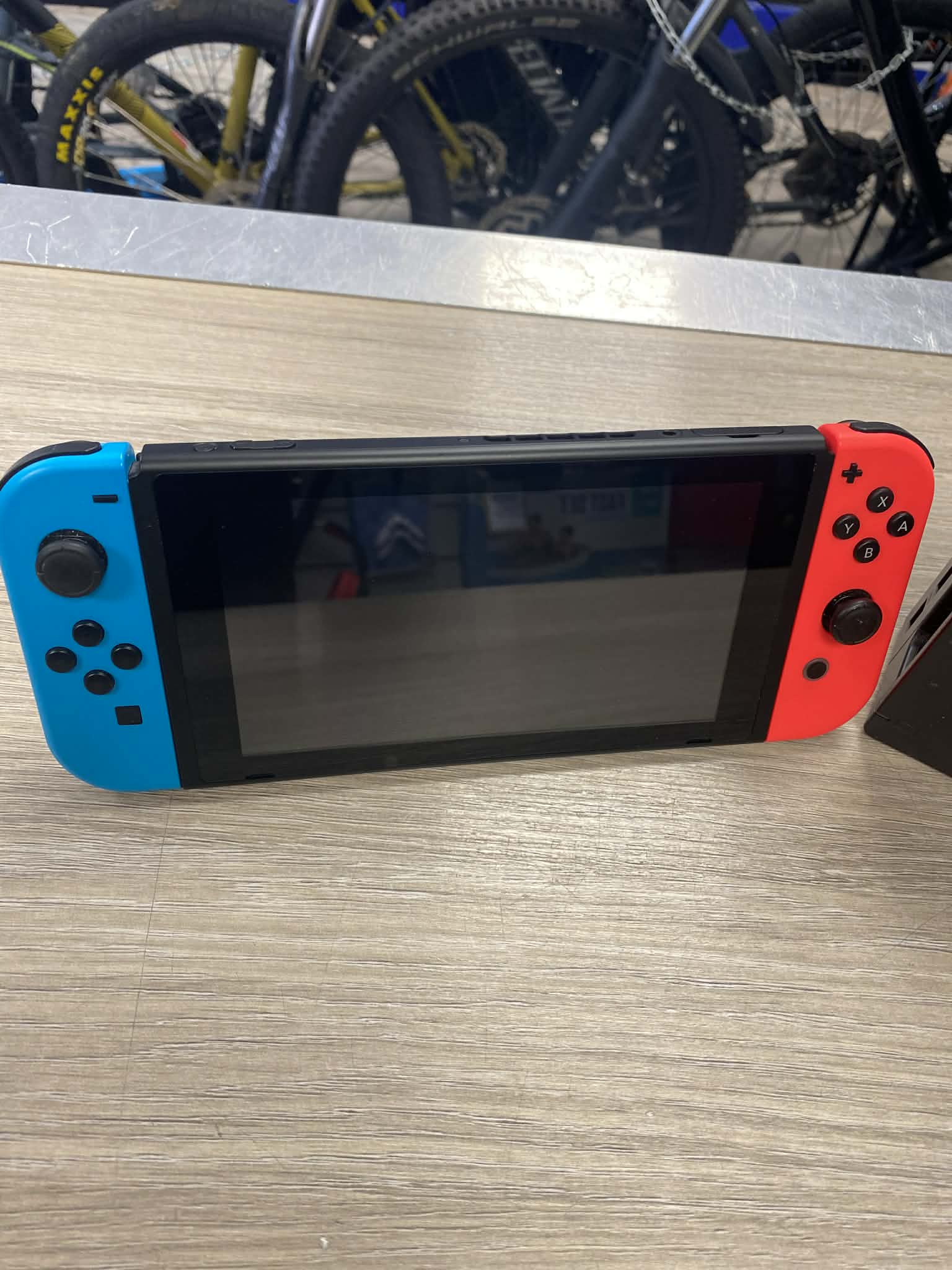 Nintendo Switch 32GB W/ Dock and all wires - Image 2