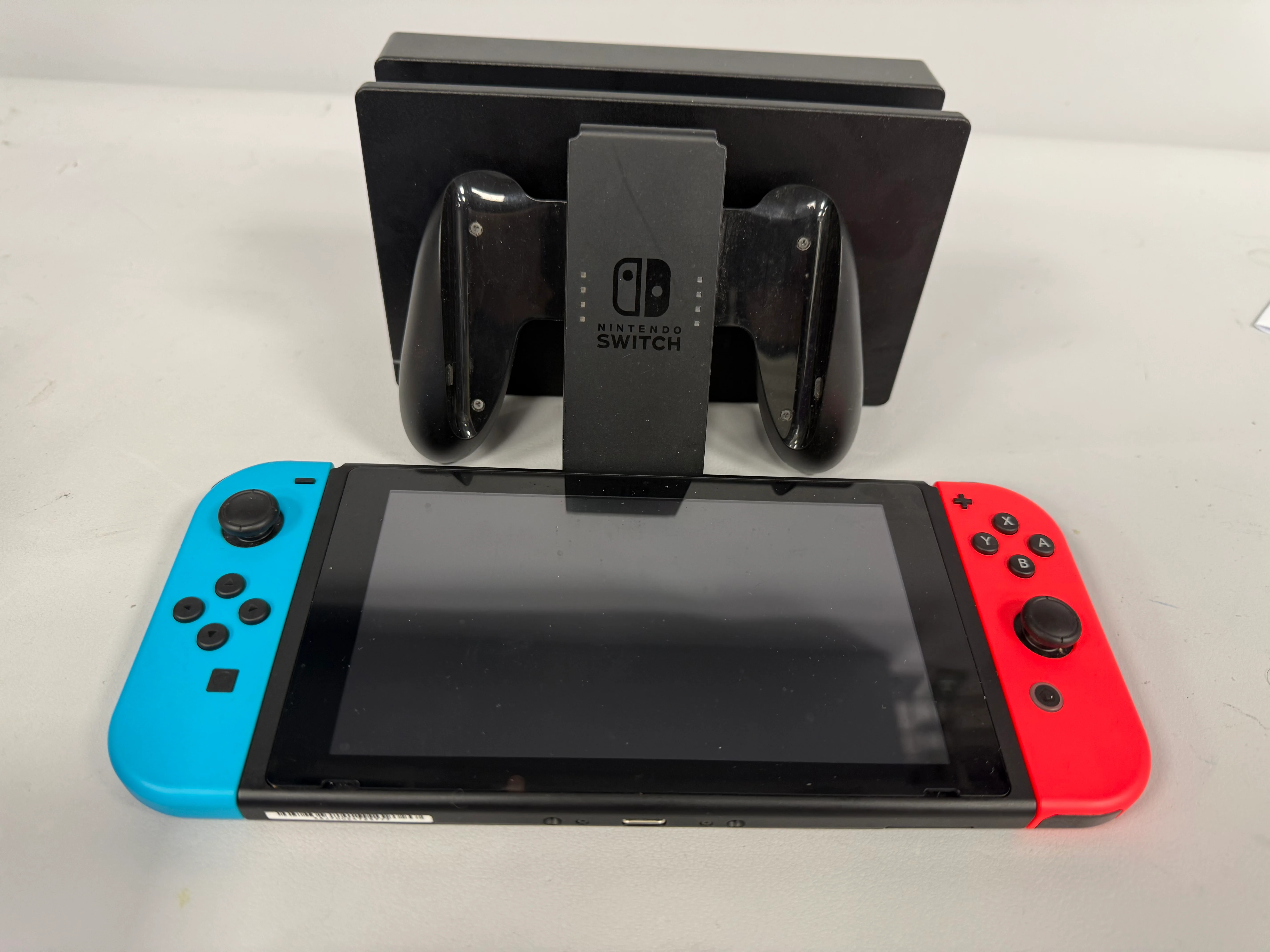 Nintendo Switch - Image 3