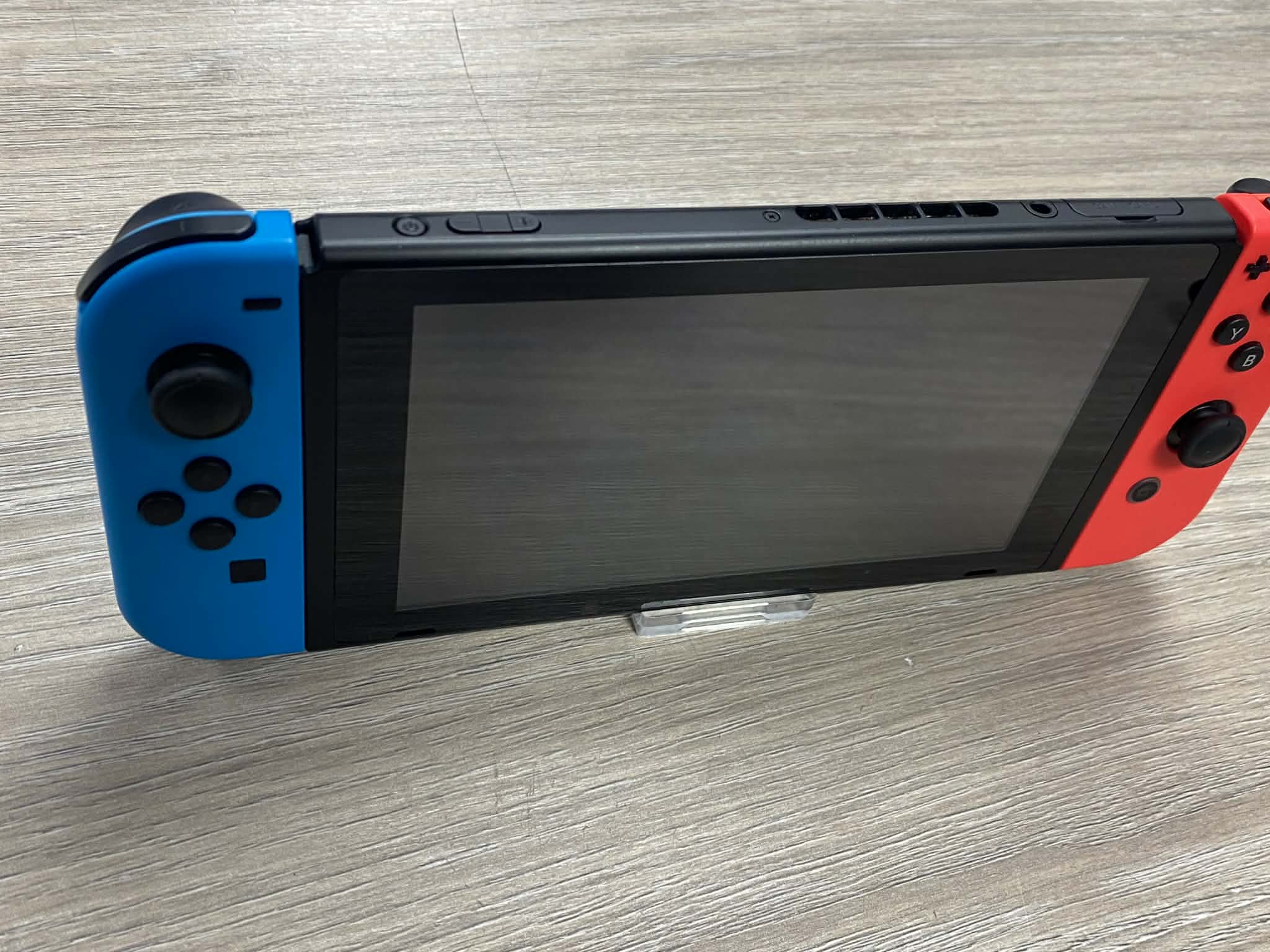 Nintendo Switch - Image 4