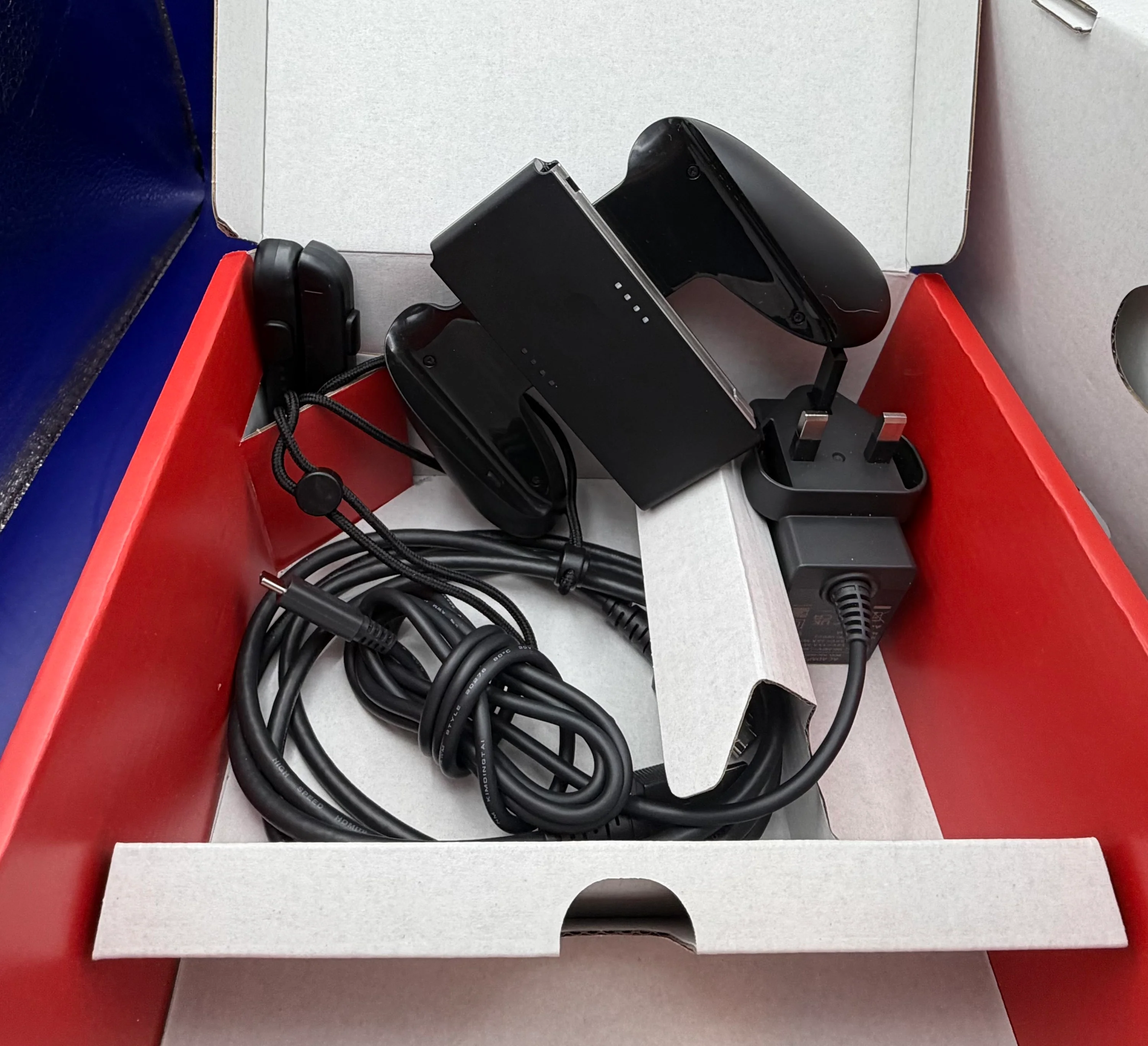 Nintendo Switch Console 32GB Neon Red / Blue Boxed - Chesterfield - Image 3