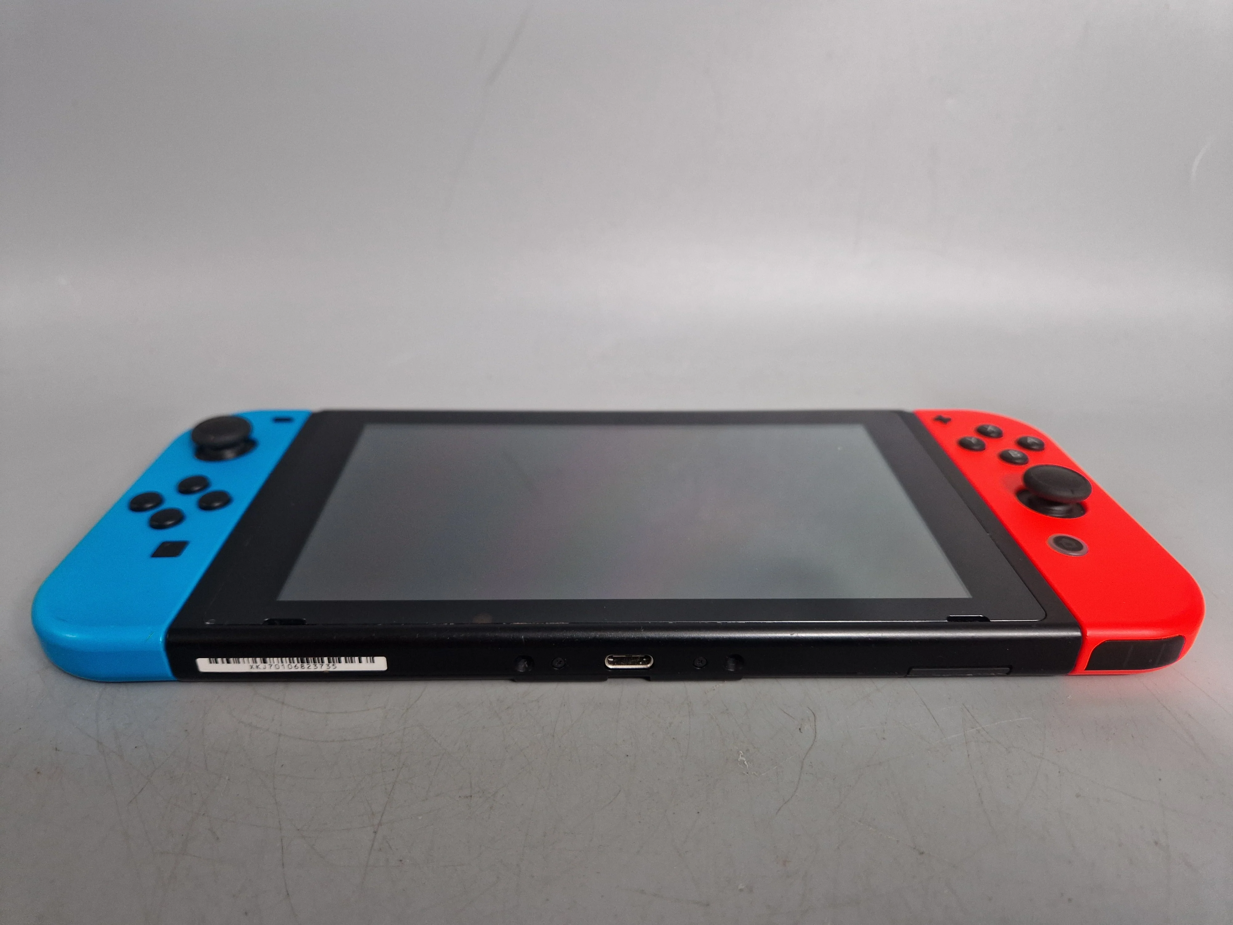 Nintendo Switch Console, 32GB + Neon Red/Blue Joy-Con, Unboxed (other barcode 8633) - Image 3