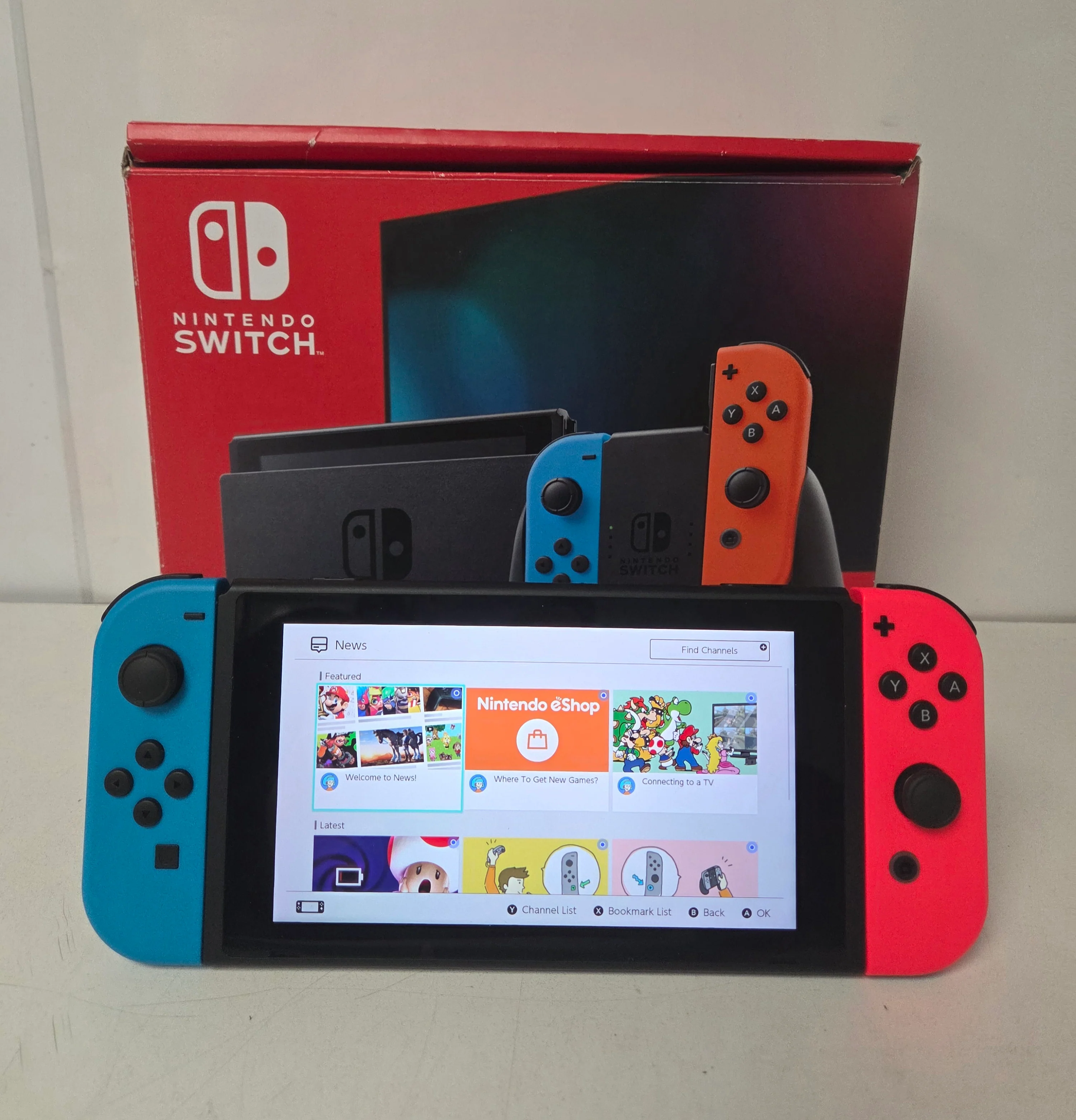 Nintendo Switch Console with Mario 8 Game boxed - Image 2
