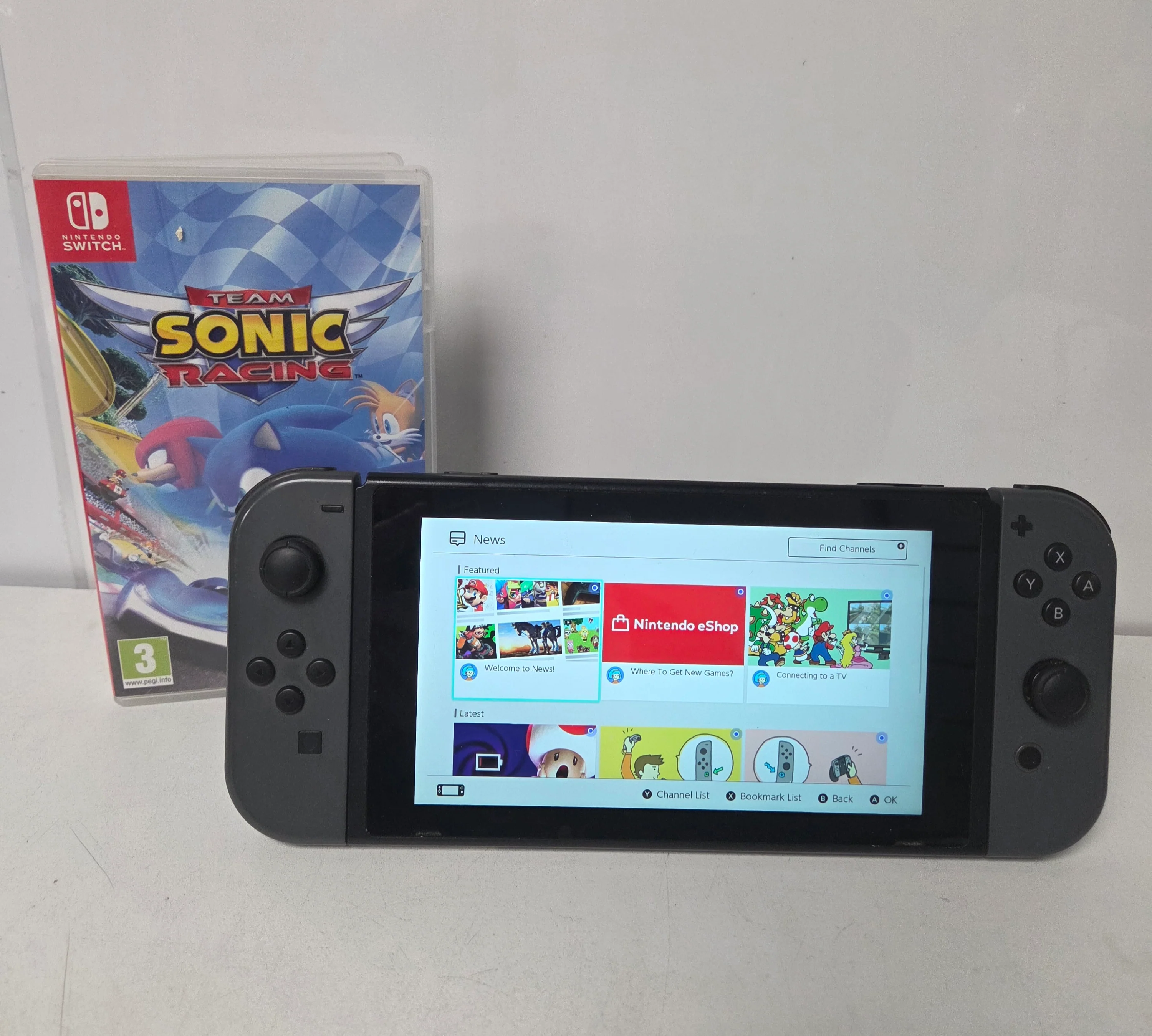 Nintendo Switch Gray Console & 1 Game - Image 2