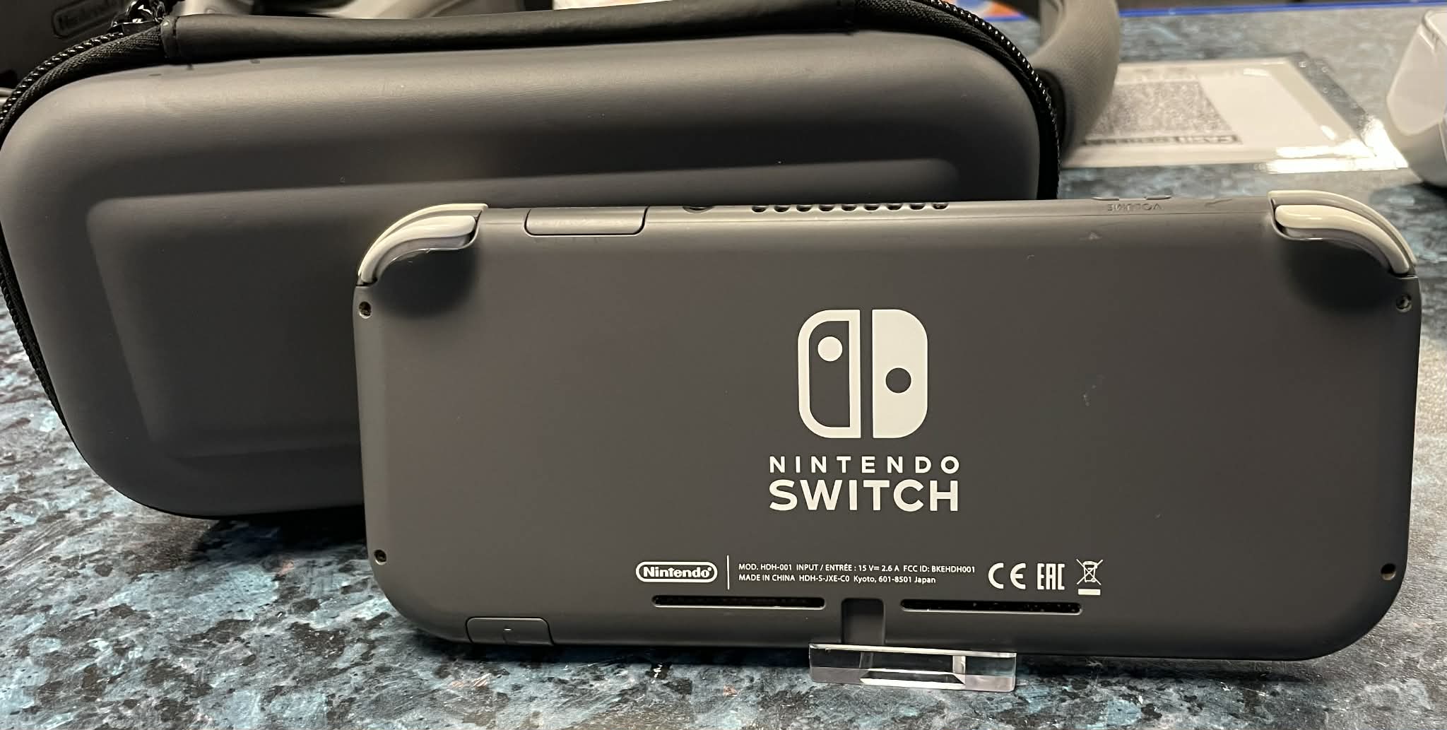 Nintendo Switch Lite - 32GB (Grey) - Image 3