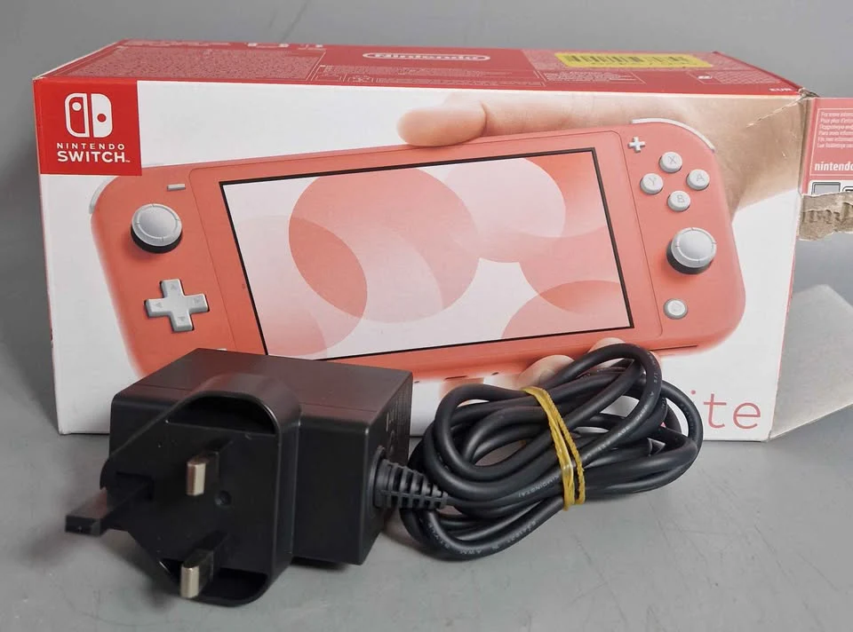 Nintendo Switch Lite Console, 32GB Coral Pink, Boxed - Image 4