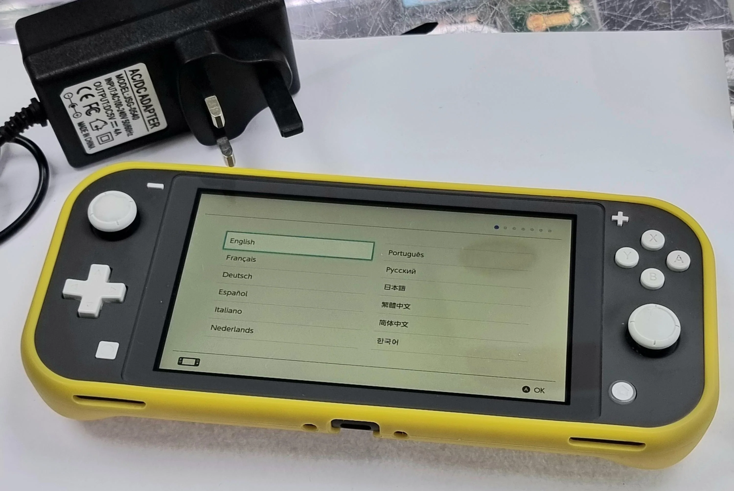 Nintendo Switch Lite Grey in case - Image 2