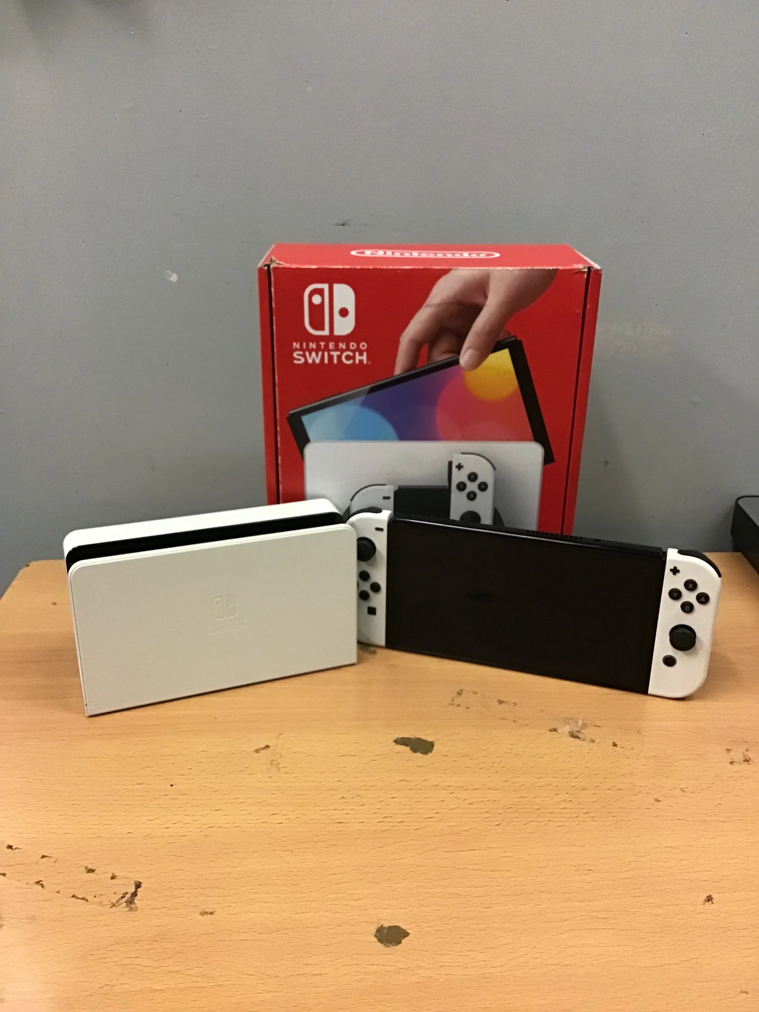 Nintendo Switch Oled - Image 2