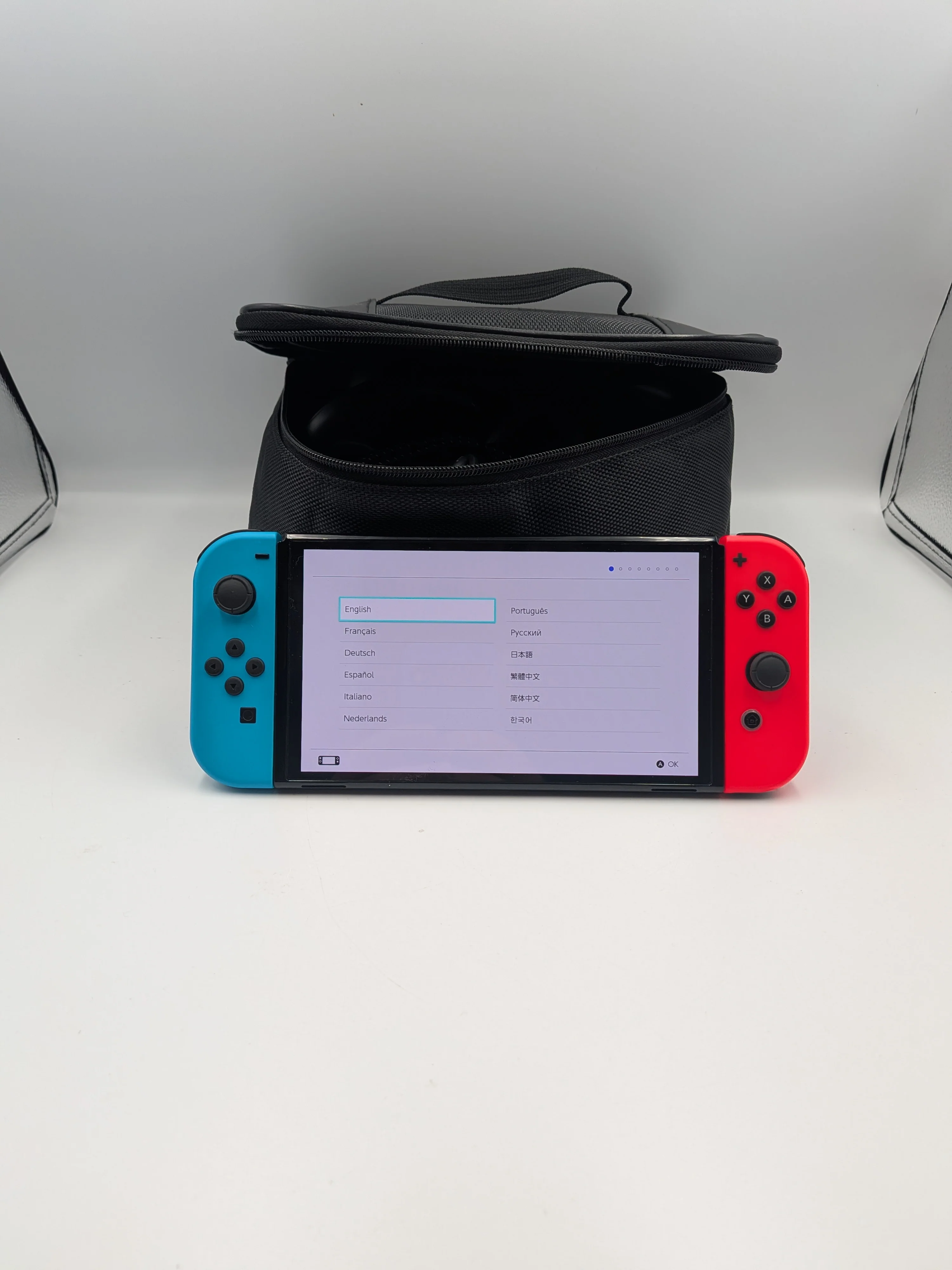 NINTENDO Switch OLED - Image 2