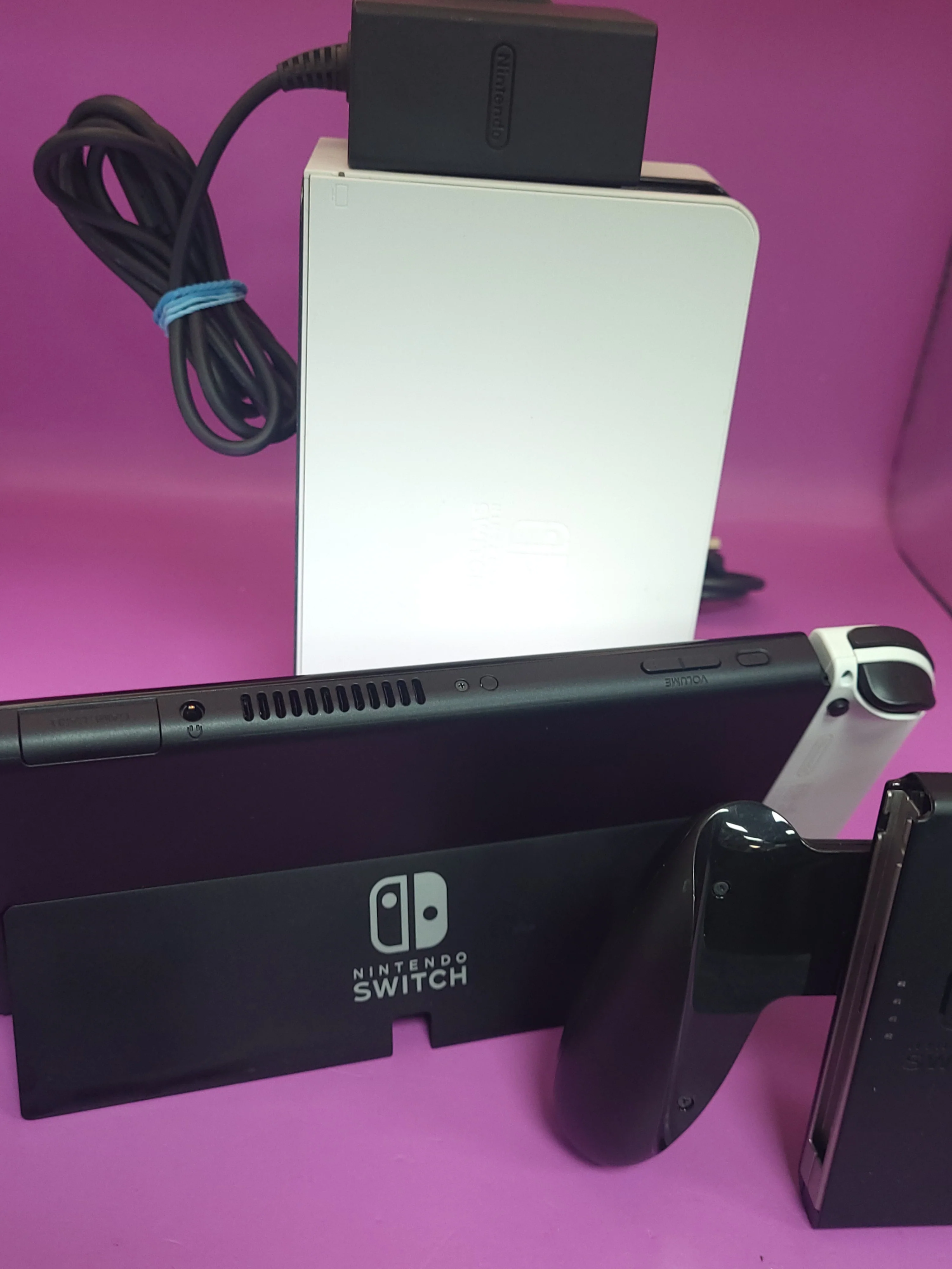 Nintendo Switch Oled - White 64GB edition - Unboxed complete - Image 4