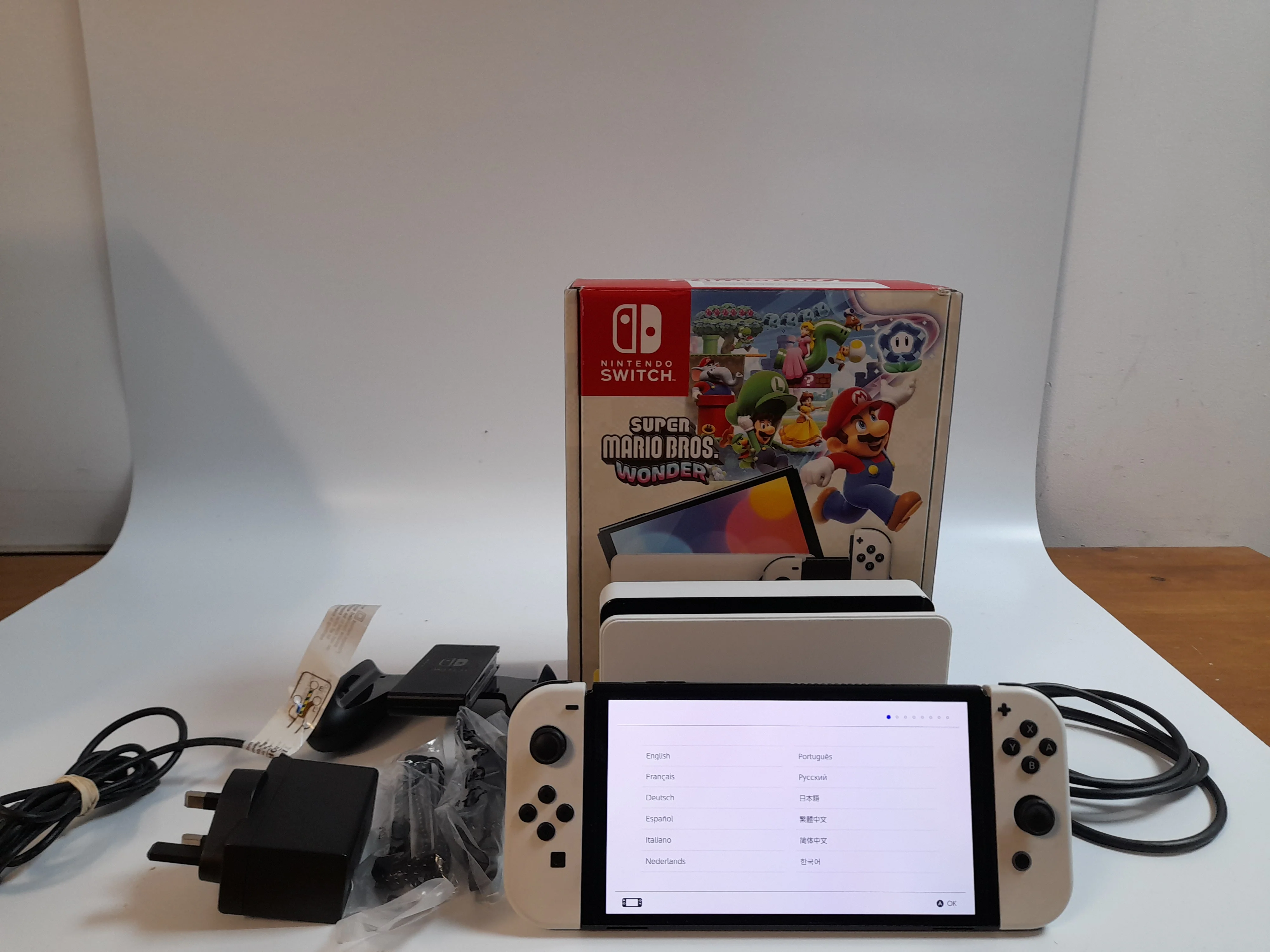 NINTENDO Switch OLED Boxed - Image 2