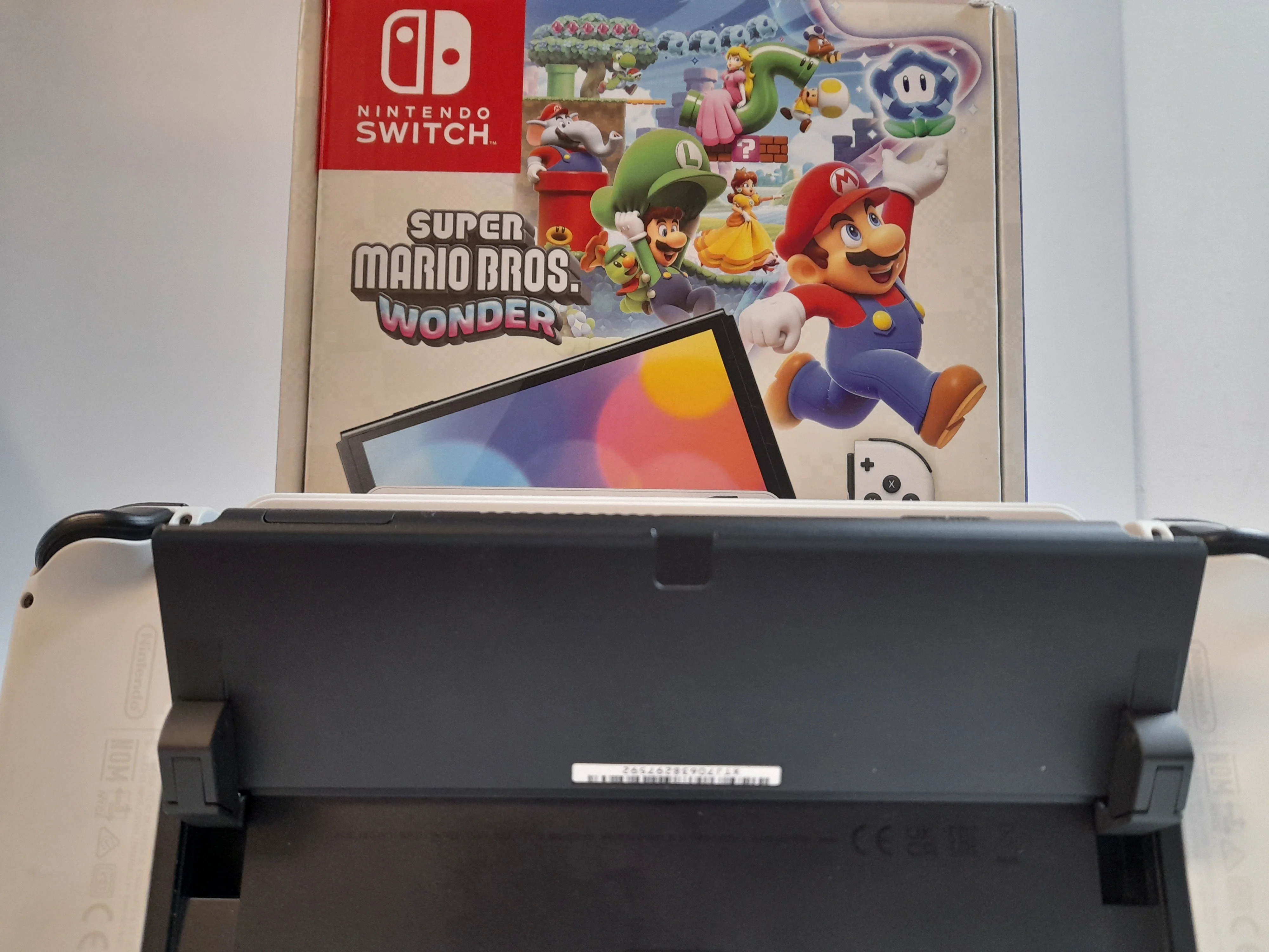 NINTENDO Switch OLED Boxed - Image 4