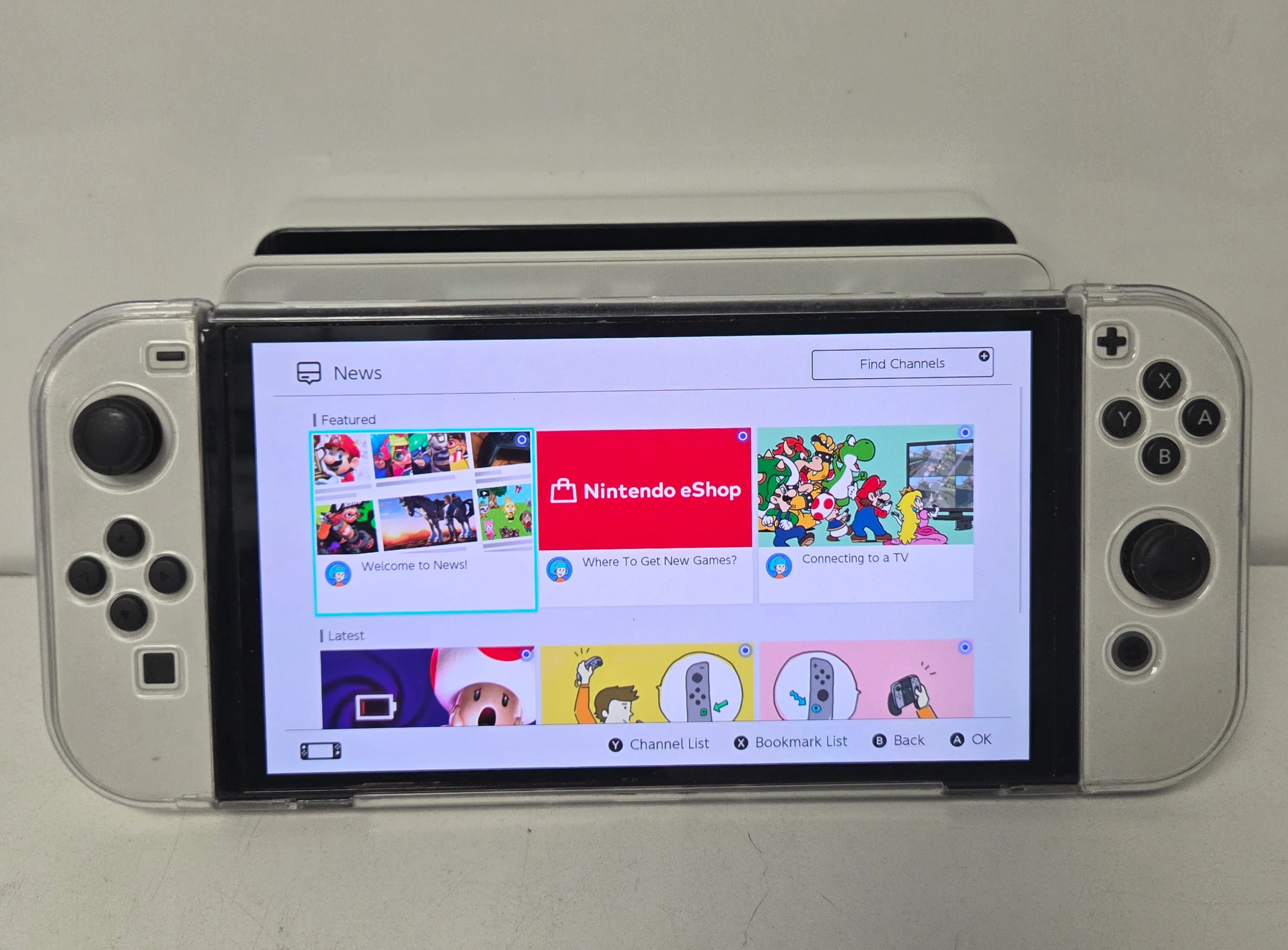 Nintendo Switch OLED White with 1 unboxed game - Image 2
