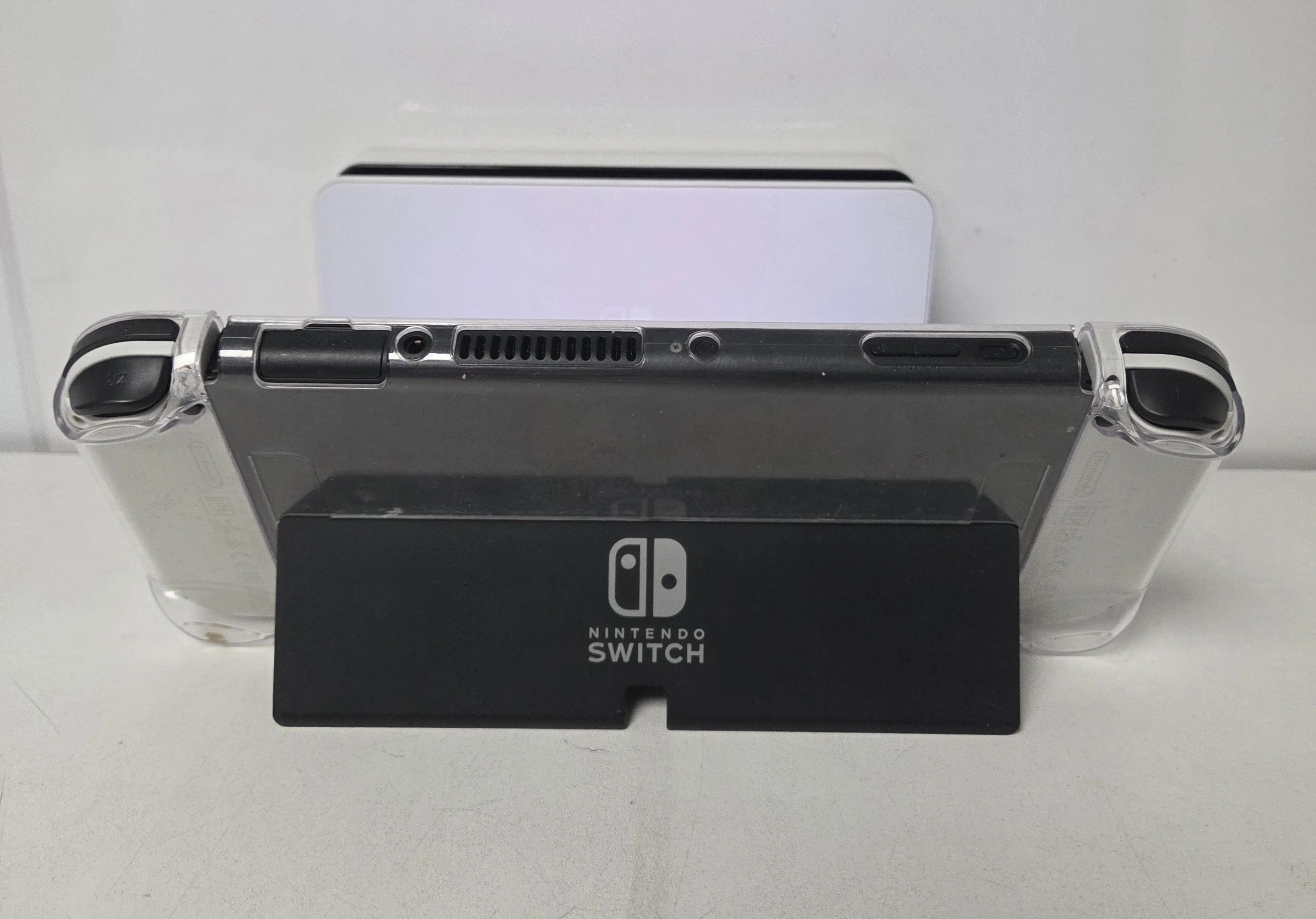 Nintendo Switch OLED White with 1 unboxed game - Image 3