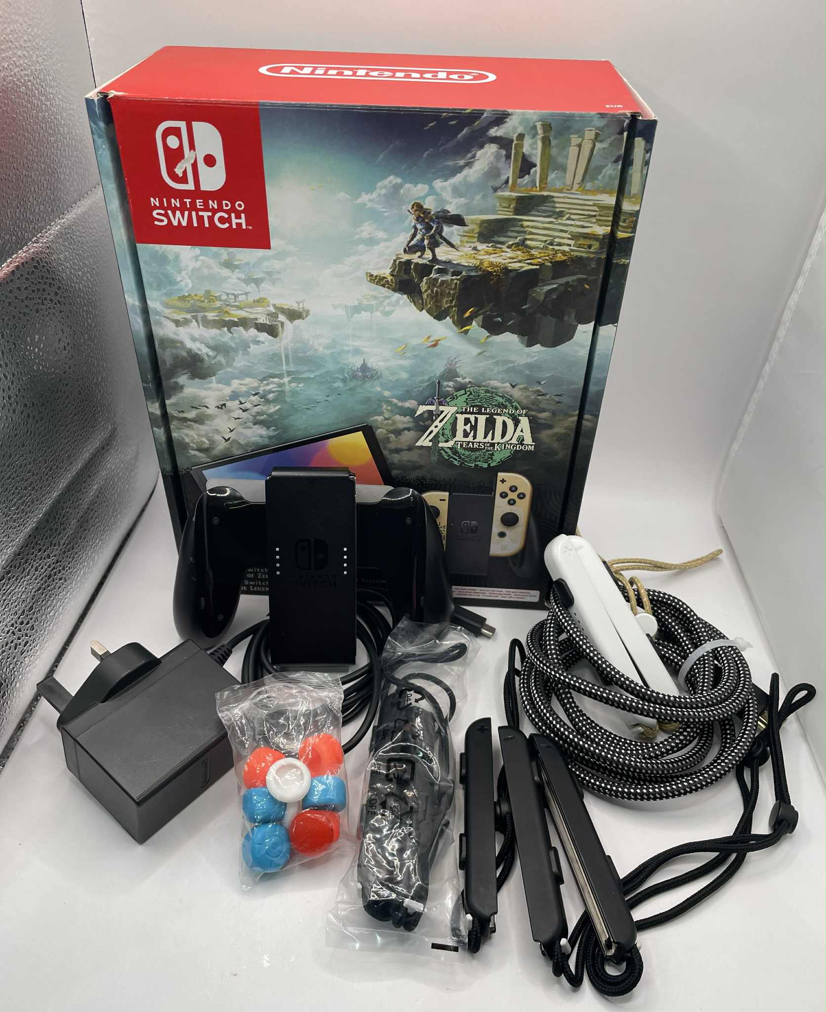 Nintendo Switch Oled Zelda Edotion - Image 4