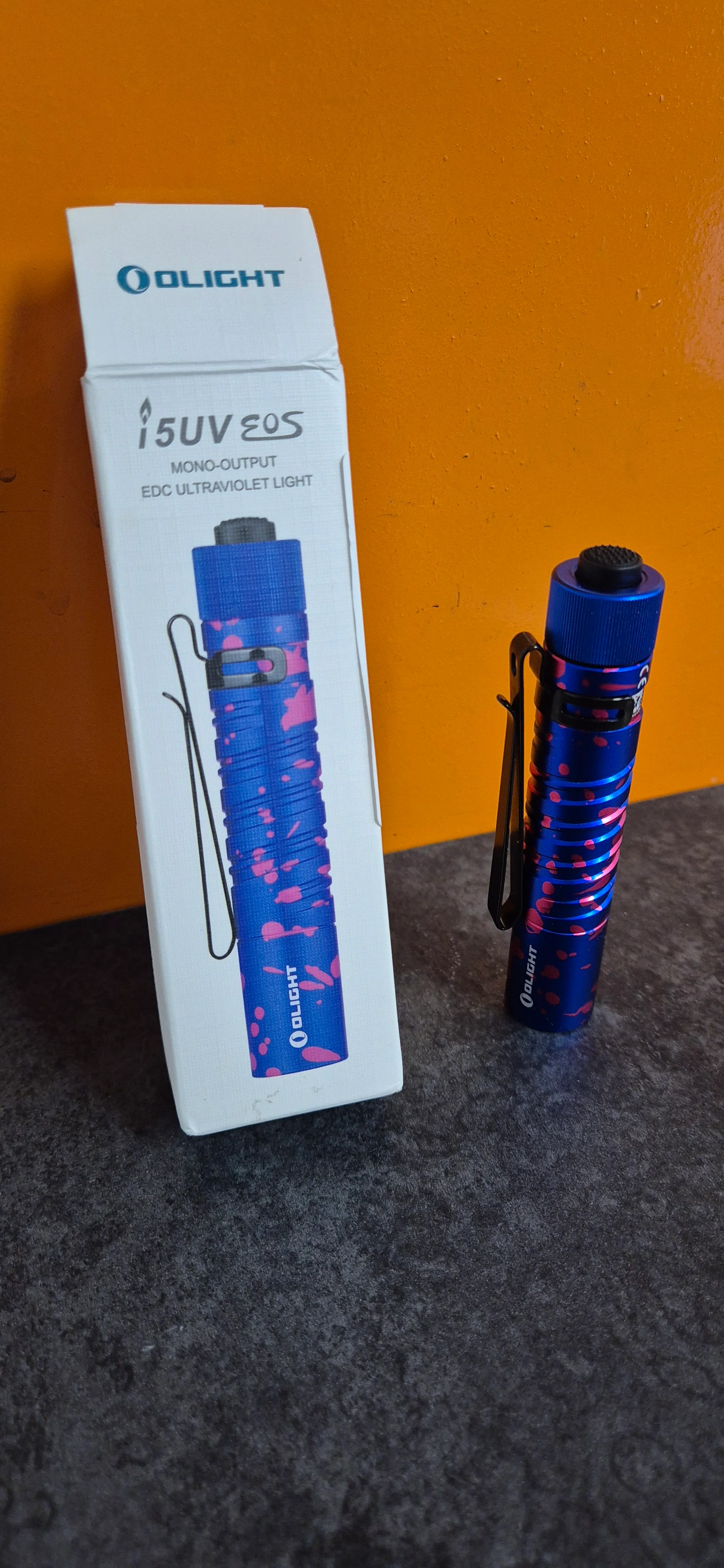 Olight I5uv Eos Flashlight Torch Blue Pink Camo Light Uv Light Rare
