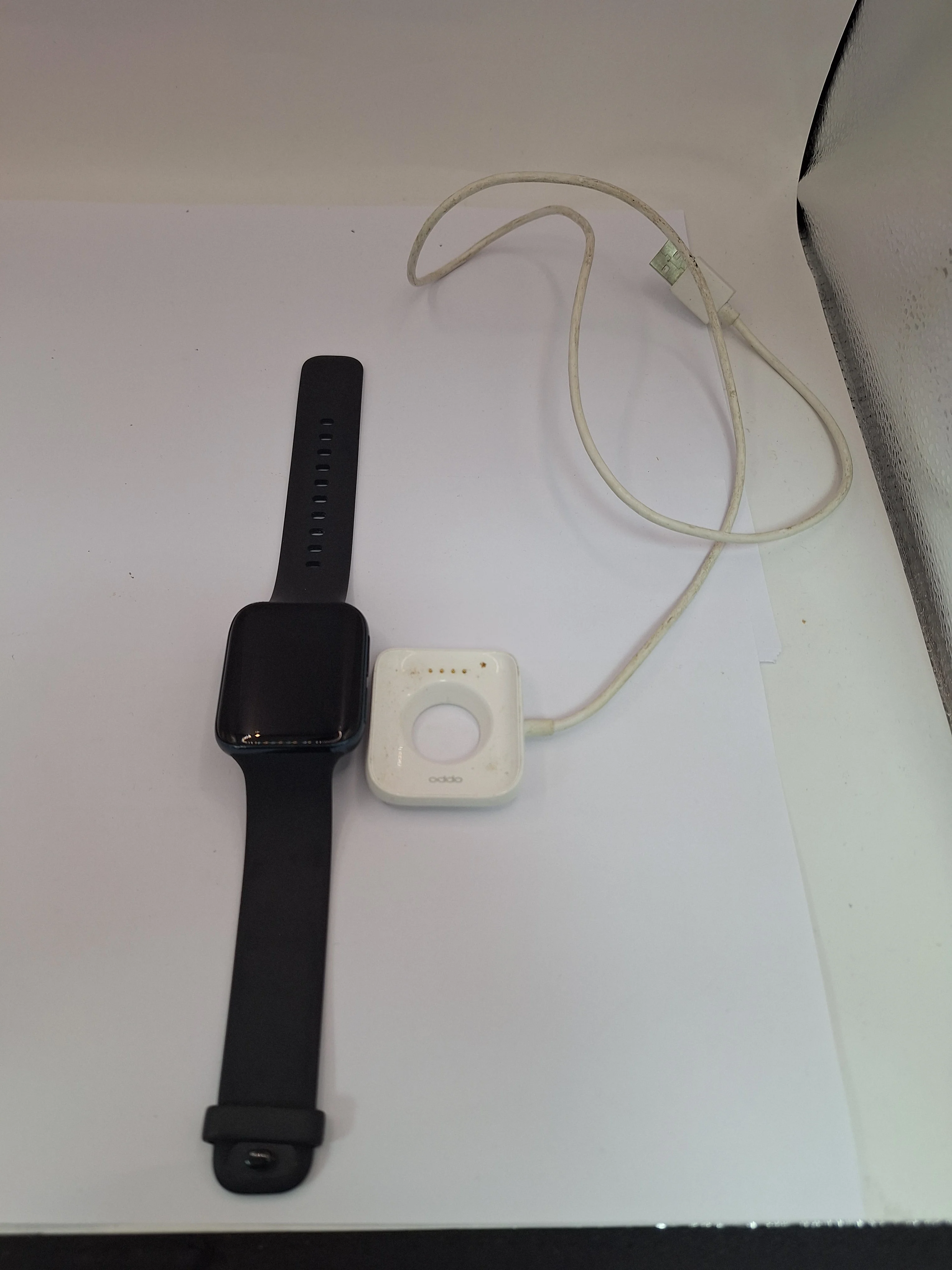 Oppo Watch 46MM Black, WiFi BLACK STRAP ,COMES WITH CHARGER ,NOT IN ORIGINAL BOX. - Image 4