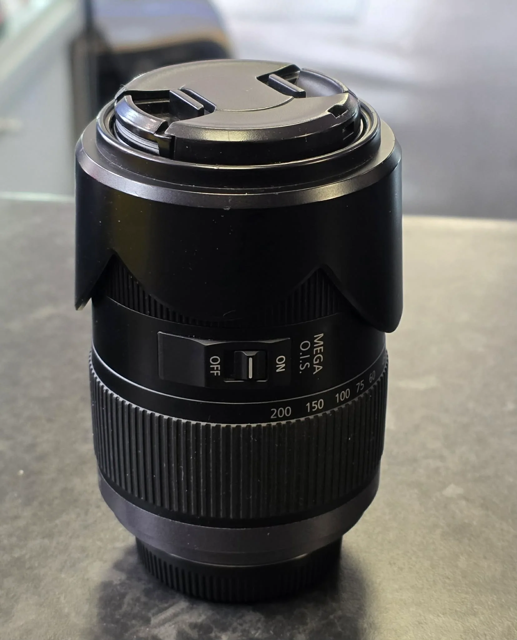 Panasonic Lumix 45-200mm F/4-5.6 Micro - Image 2