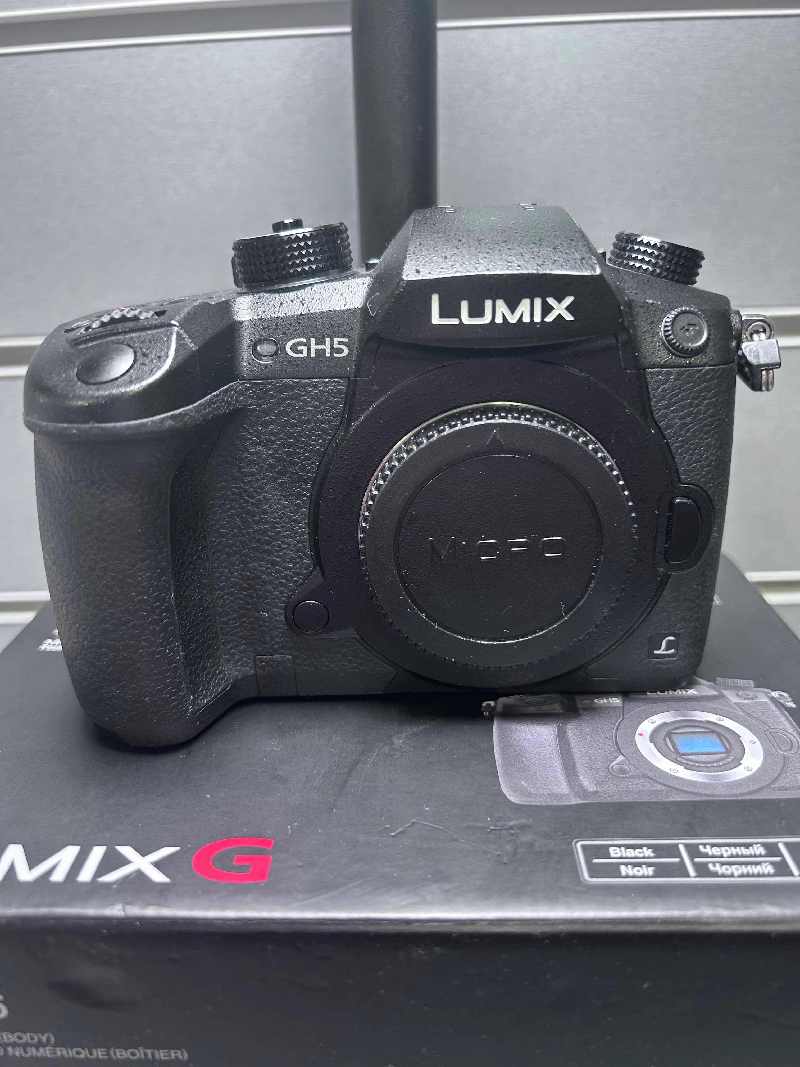 Panasonic LUMIX GH5 4K Mirrorless Camera