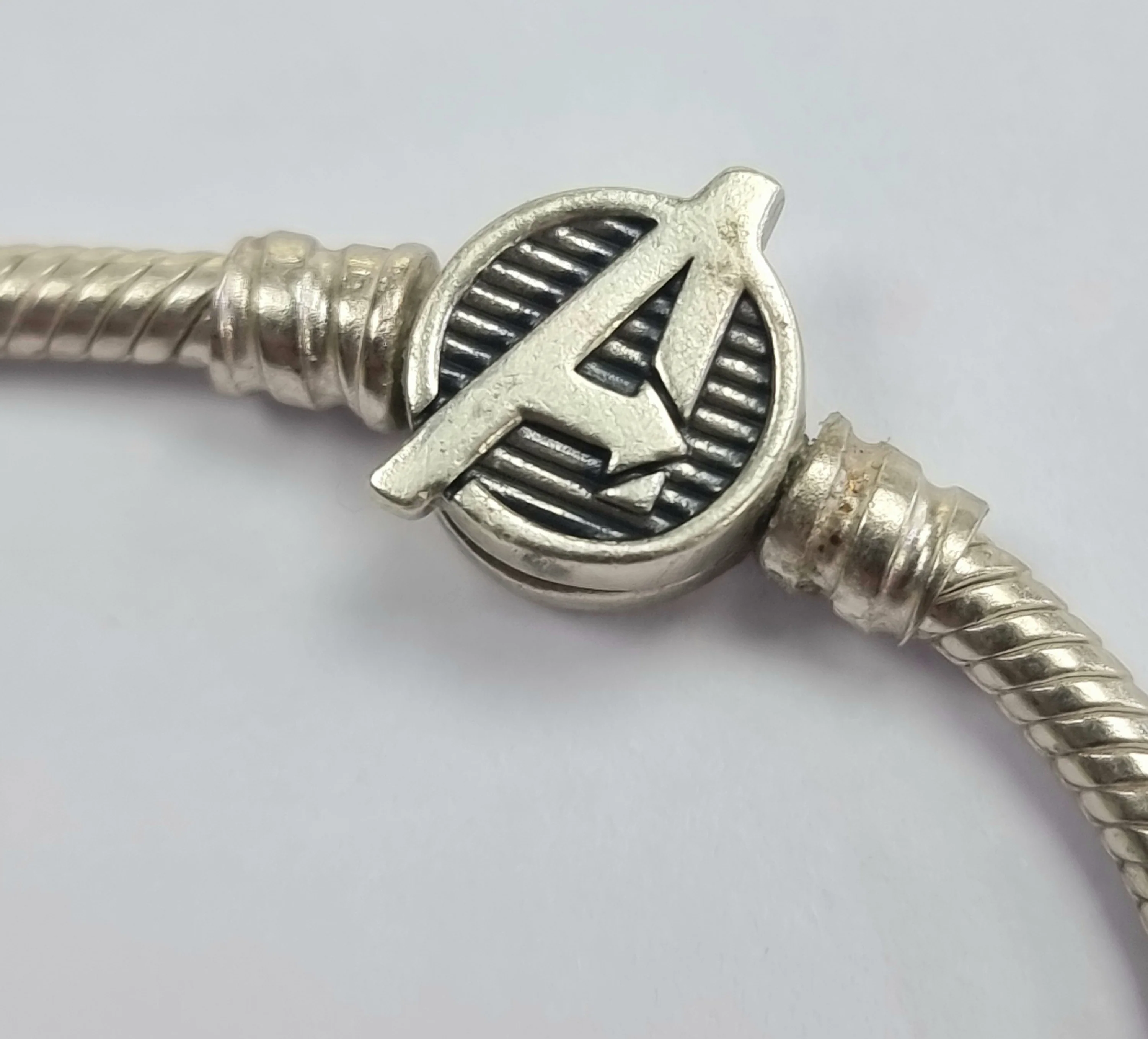 Pandora Marvel Avengers Logo Snake Chain Bracelet + Iron Man Plated Charm - Image 4