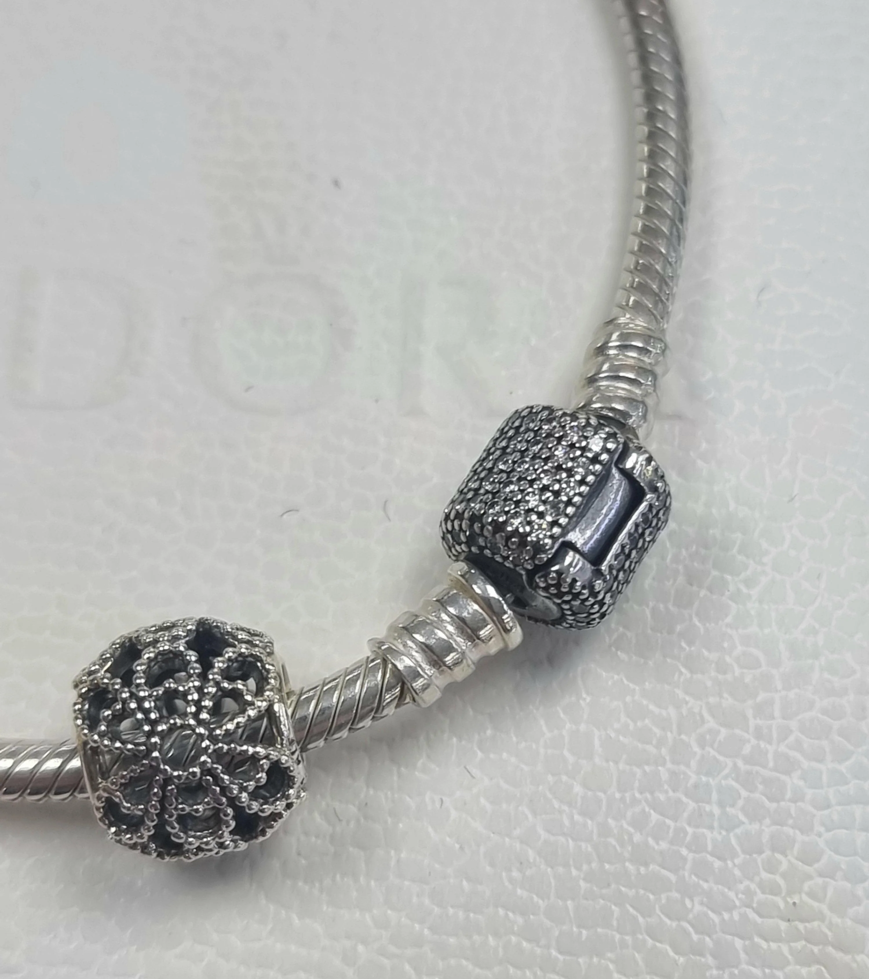 Pandora Moments Sparkling Bracelet with Charm 18cm - Image 2