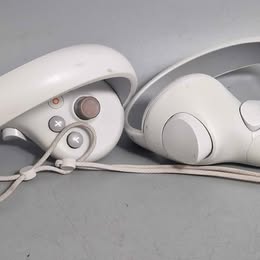 PICO 4 All-in-One VR 128GB Headset (With Controllers), - Image 4