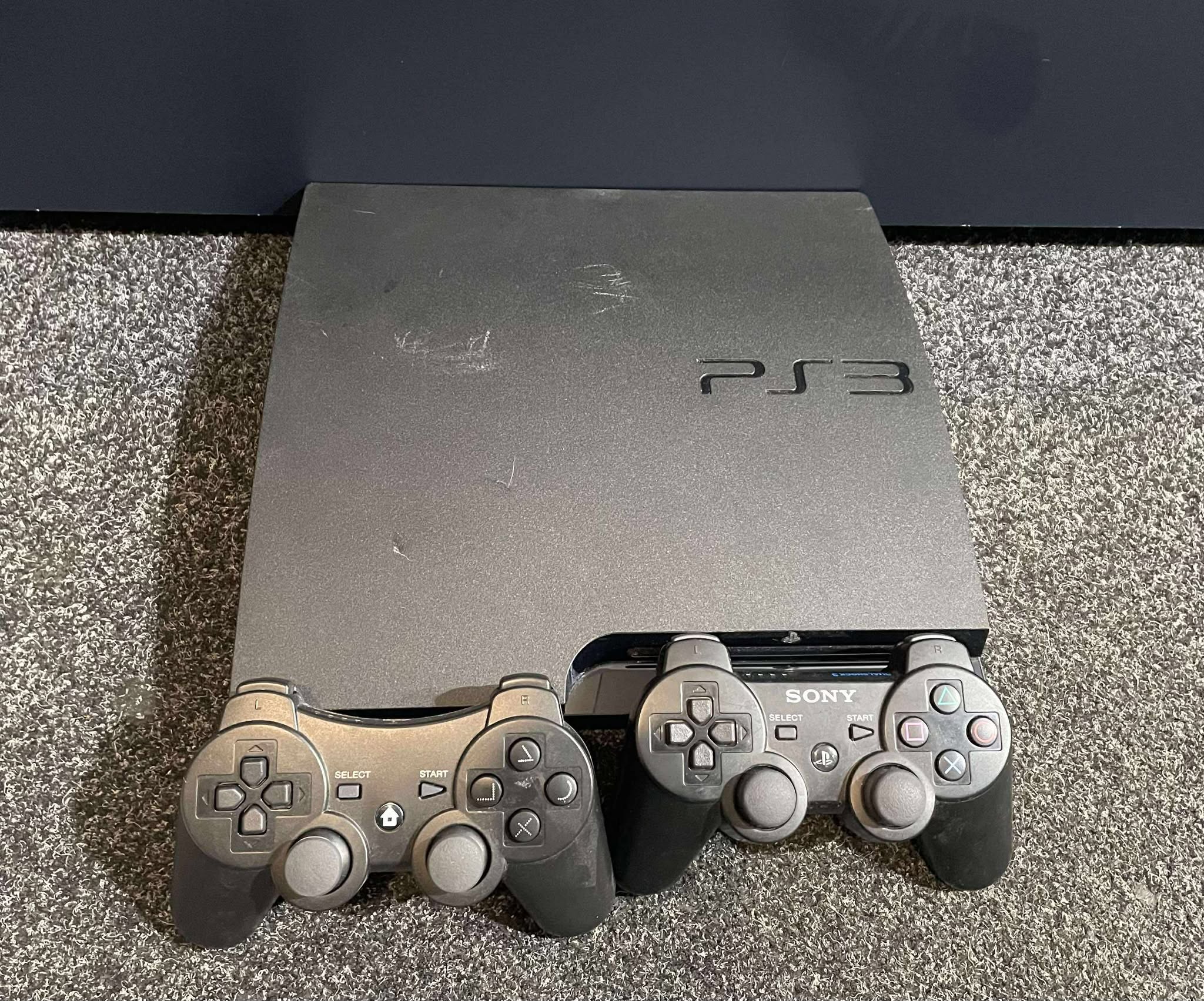 Playstation 3 Slim - 120gb - Image 2