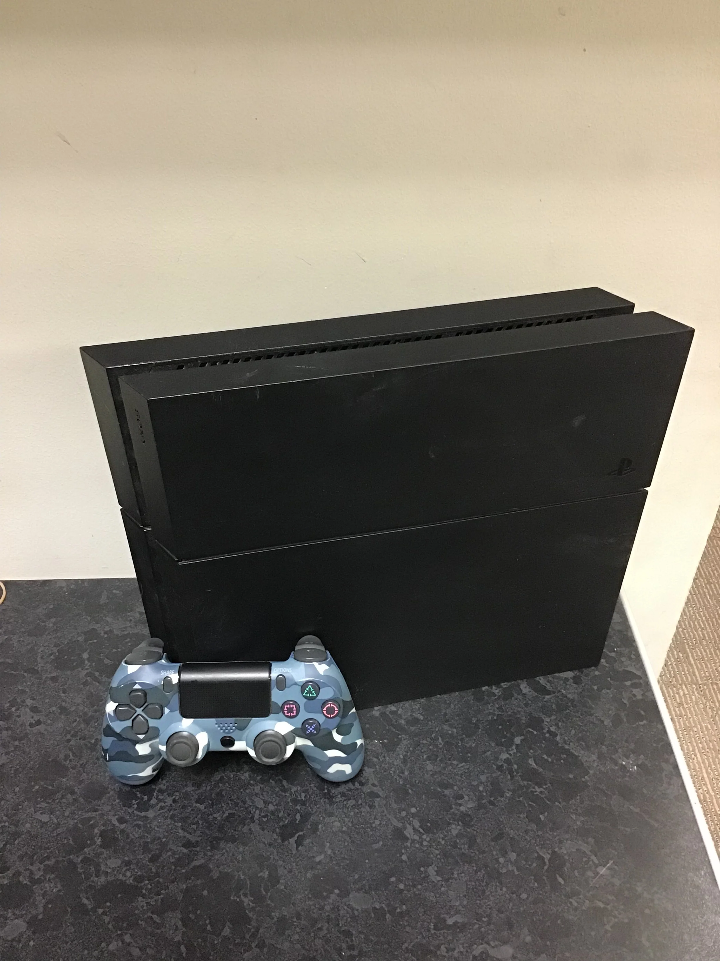 PlayStation 4 - Image 2
