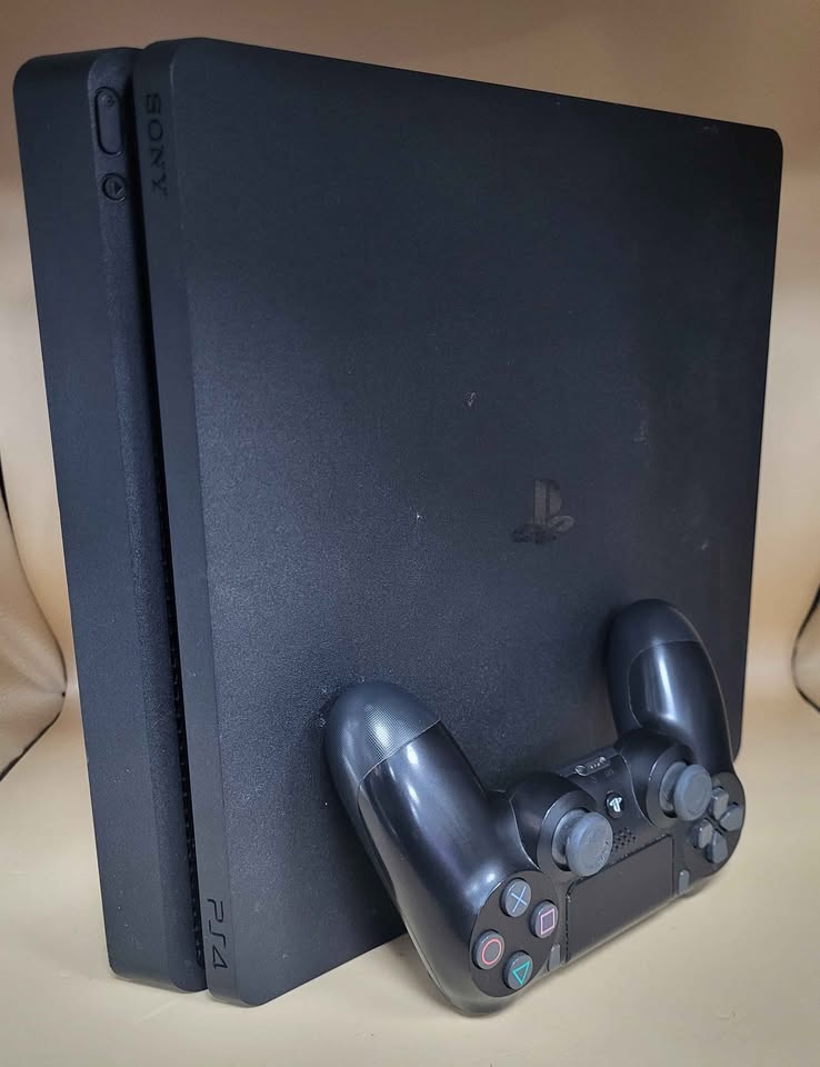 PlayStation 4 Slim Console 500GB - Comes With 1 Controller