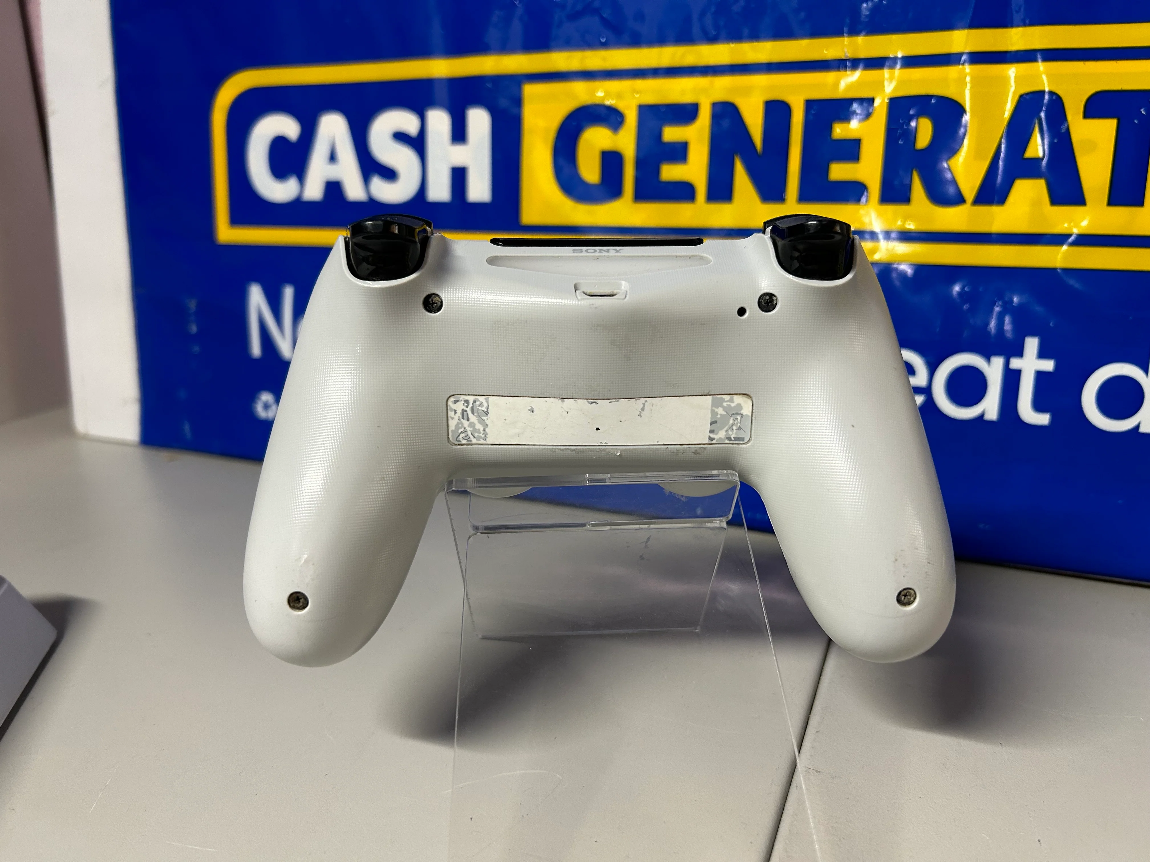 Playstation 4 Slim Console, 500GB White, Unboxed - Image 3