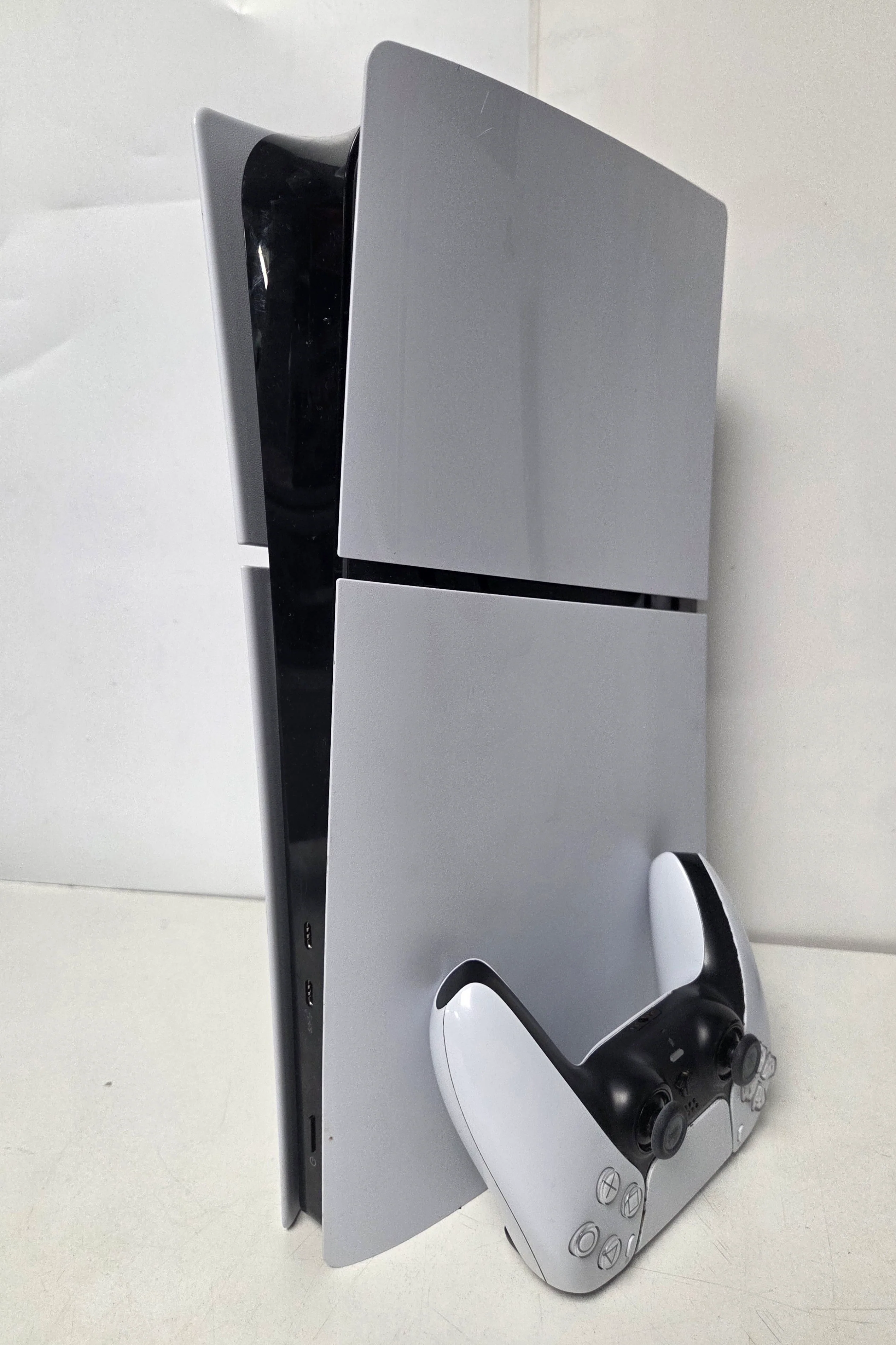 PlayStation 5 Slim Digital Edition - Image 3