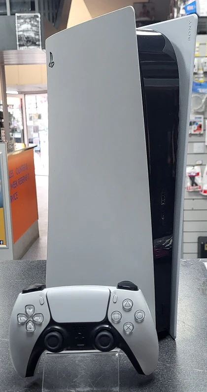 Playstation 5 Digital Edition Console -  825GB - White - With controller