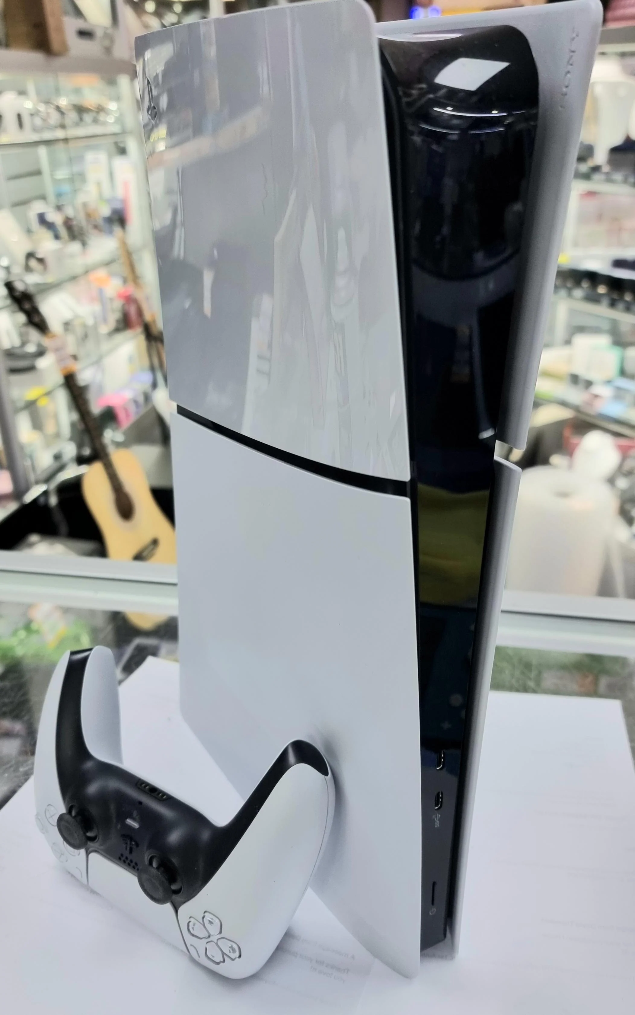 PlayStation 5 Digital Edition Slim 1TB - Image 3