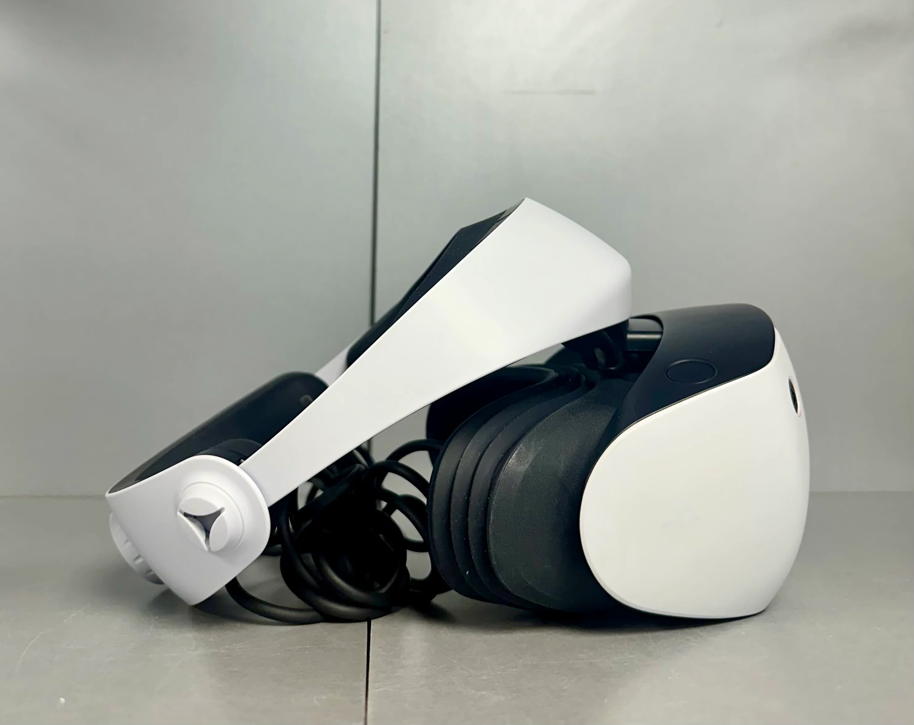 PlayStation VR2 Headset w/Sense Controllers *Boxed* - Image 3