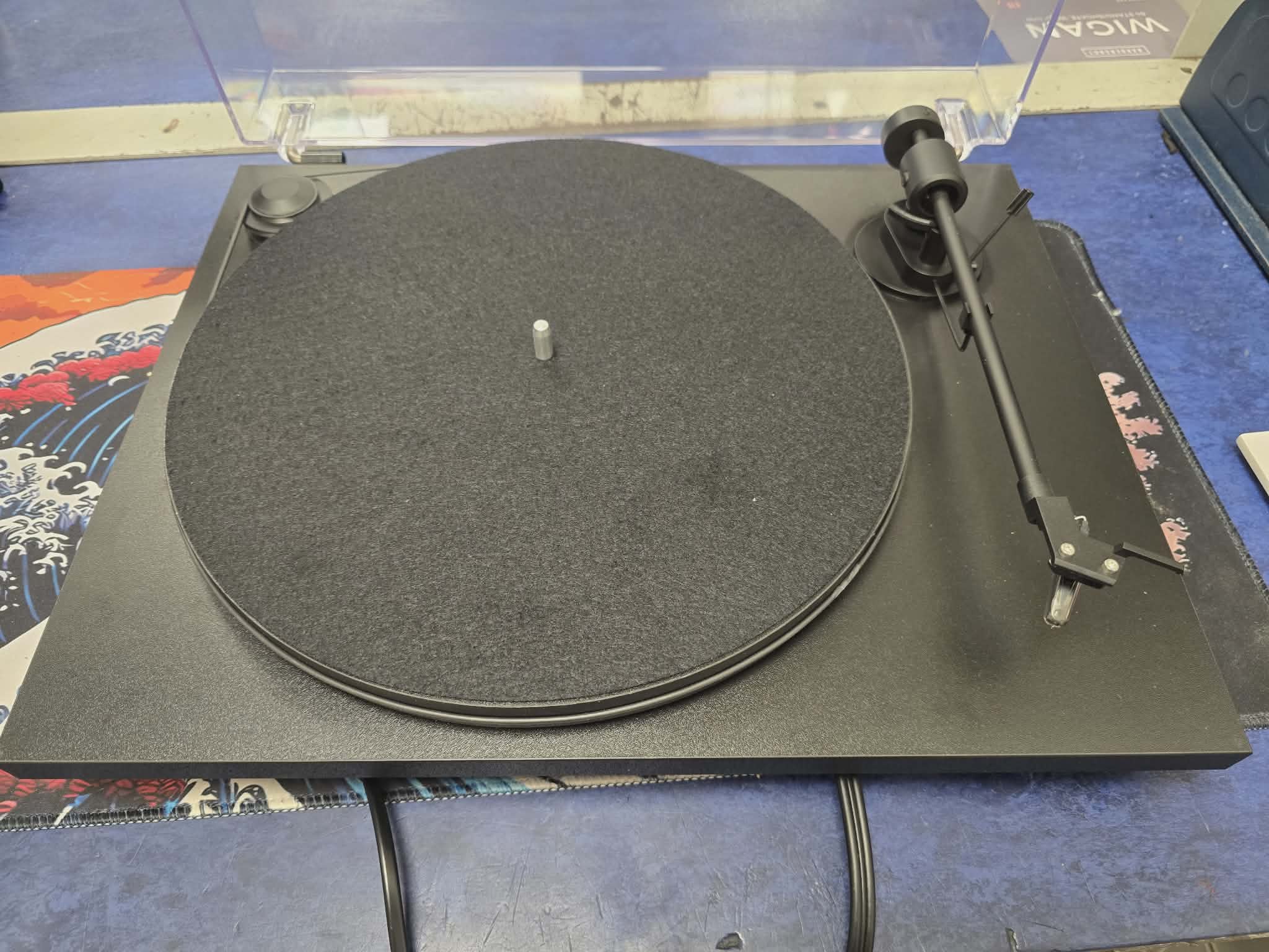 Pro-ject primary e record player - Image 2