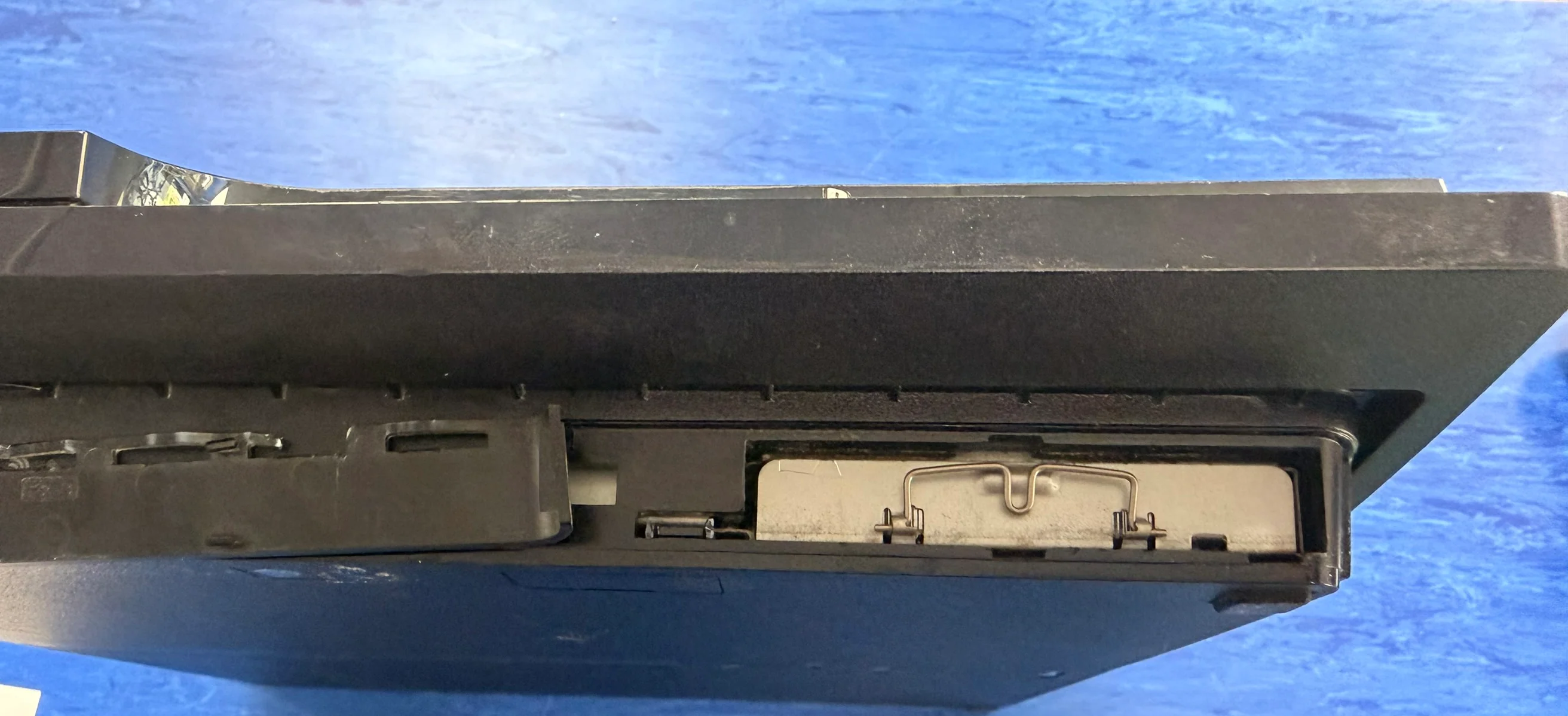 PS3 Playstation 3 Slim Console, 320GB - Image 4