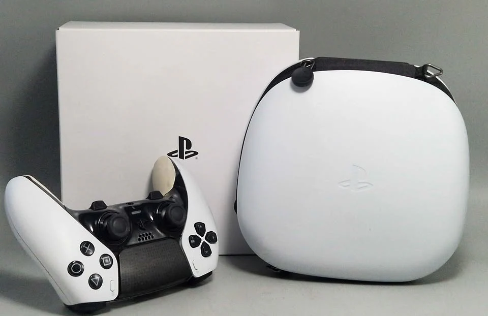 PS5 Official DualSense Edge Controller White w/Case & All Parts, C - Image 3