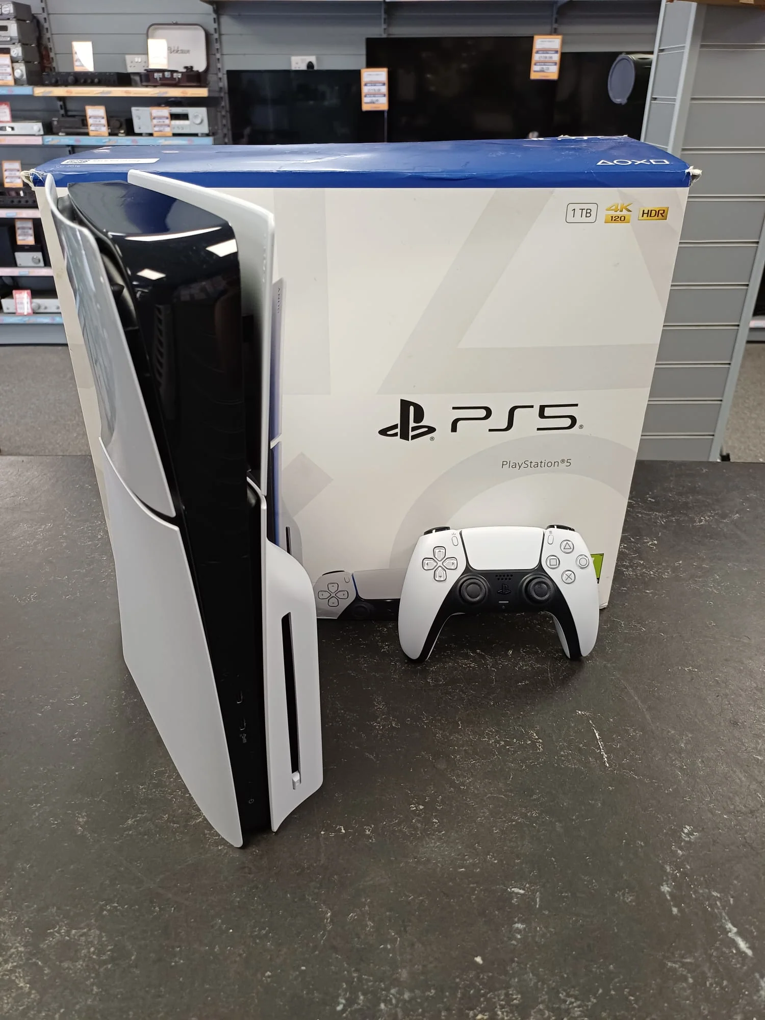 PS5 Slim Disc Edition - Image 2