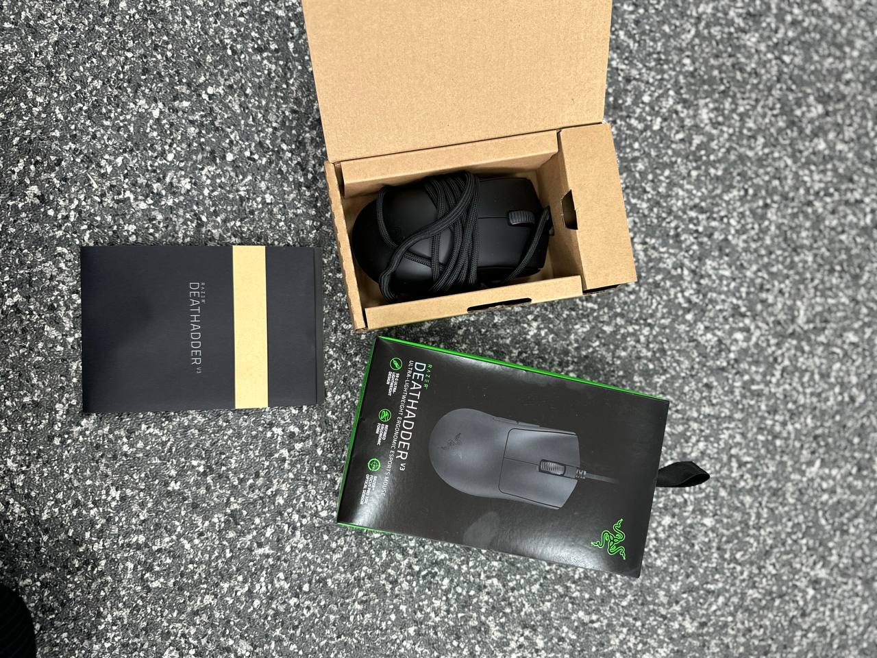 Razer DeathAdder V3 Gaming Mouse ** Collection Only - Wythenshawe ** - Image 3