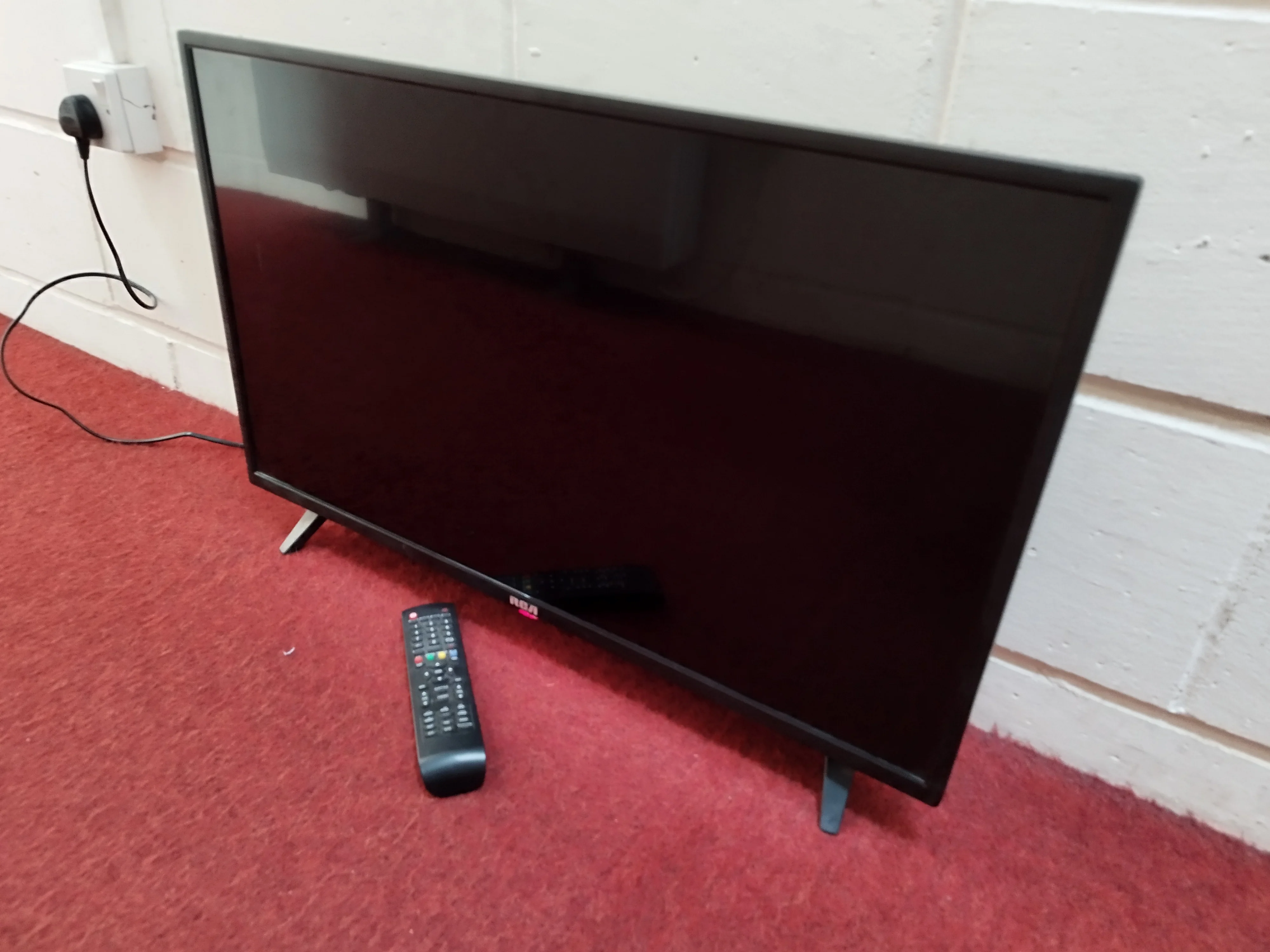 Rca Rb32hd1 32 Inch Tv, Dolby Digital Audio Tv, Hd Led Backlighting Unboxed [Collection Only][Boston] - Image 2