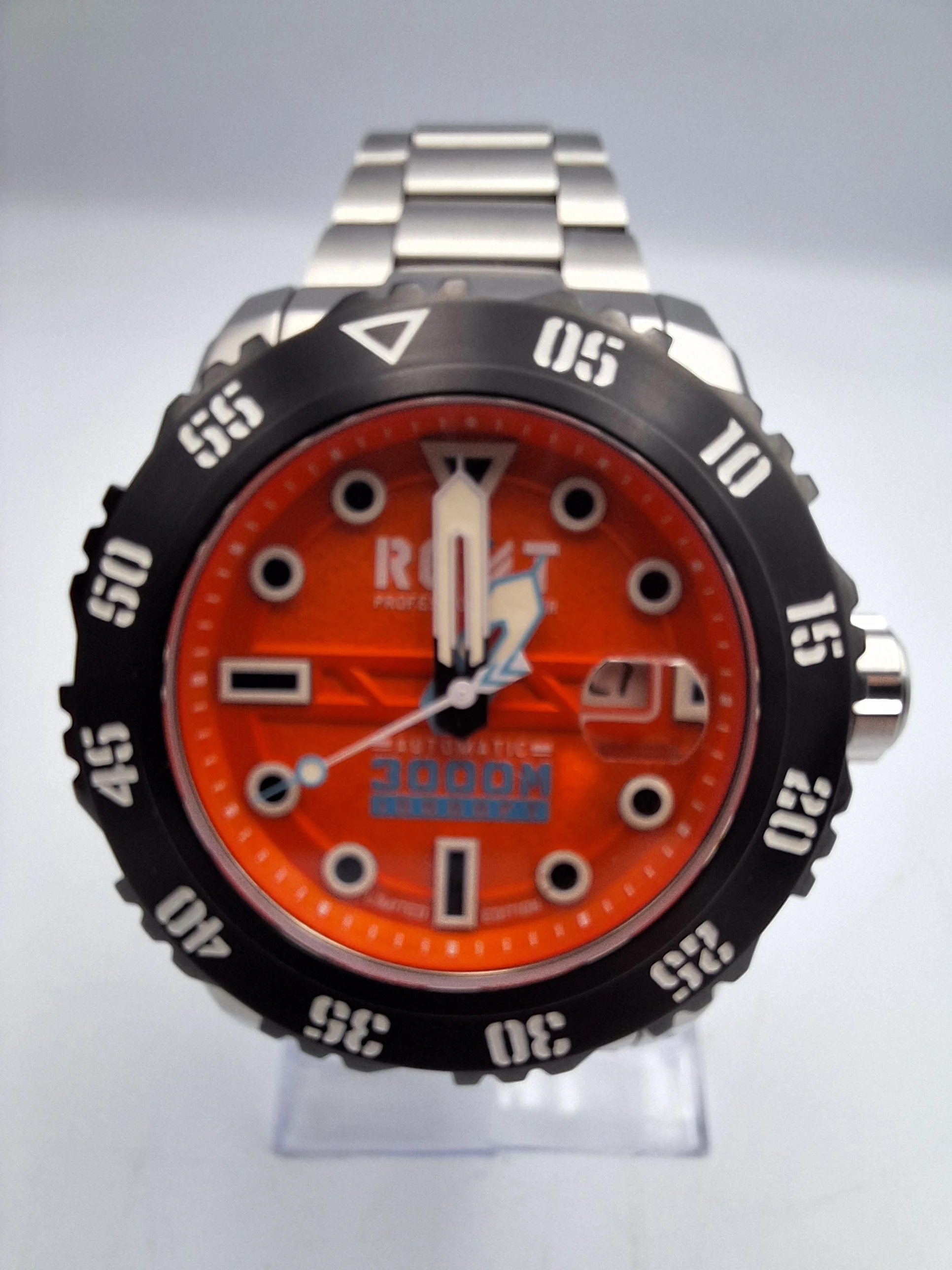 **DEAL** RGMT RG-8034 mens automatic 3000m stainless steel divers watch with extra links, papers and box - Image 2