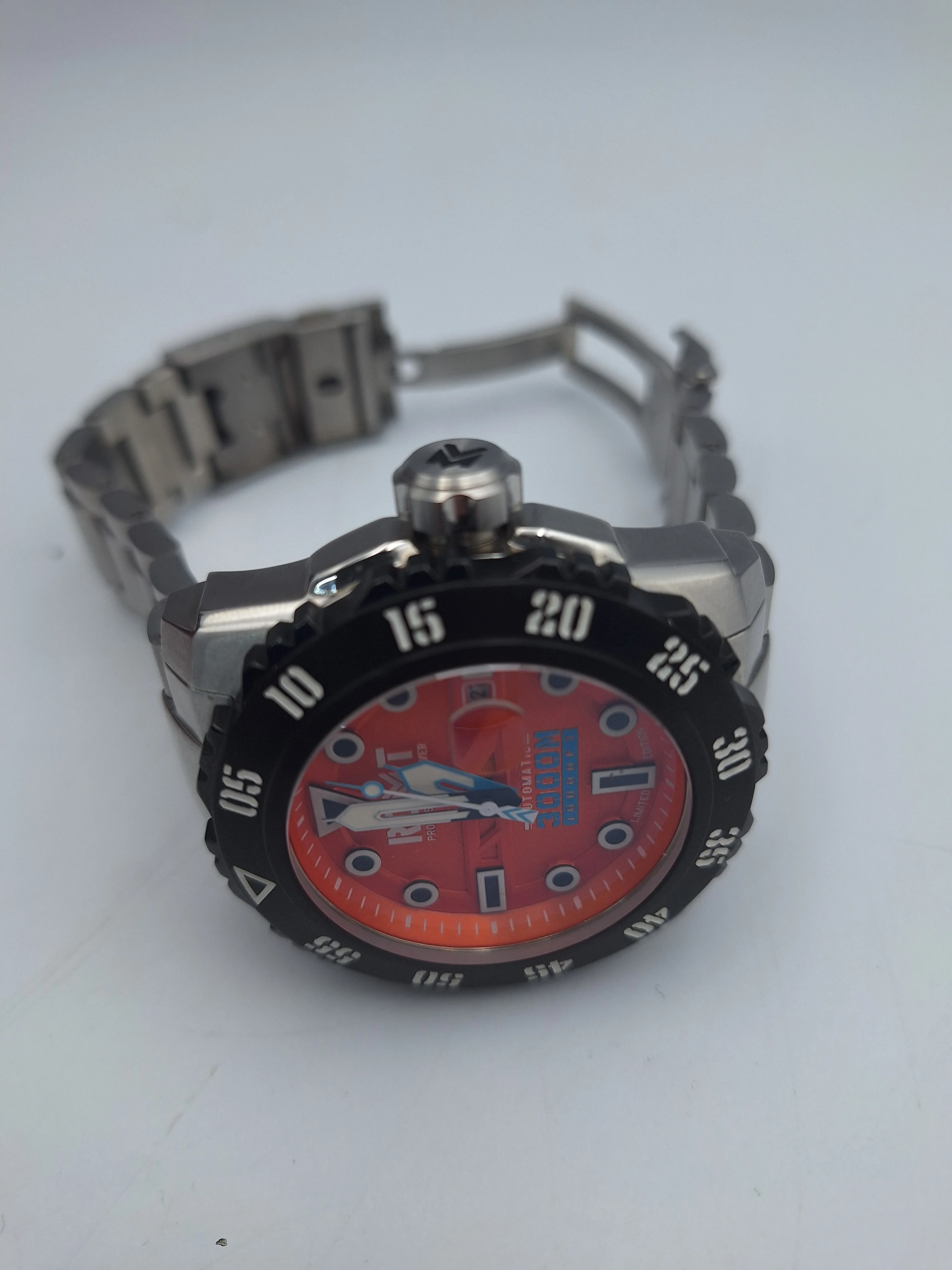 **DEAL** RGMT RG-8034 mens automatic 3000m stainless steel divers watch with extra links, papers and box - Image 4