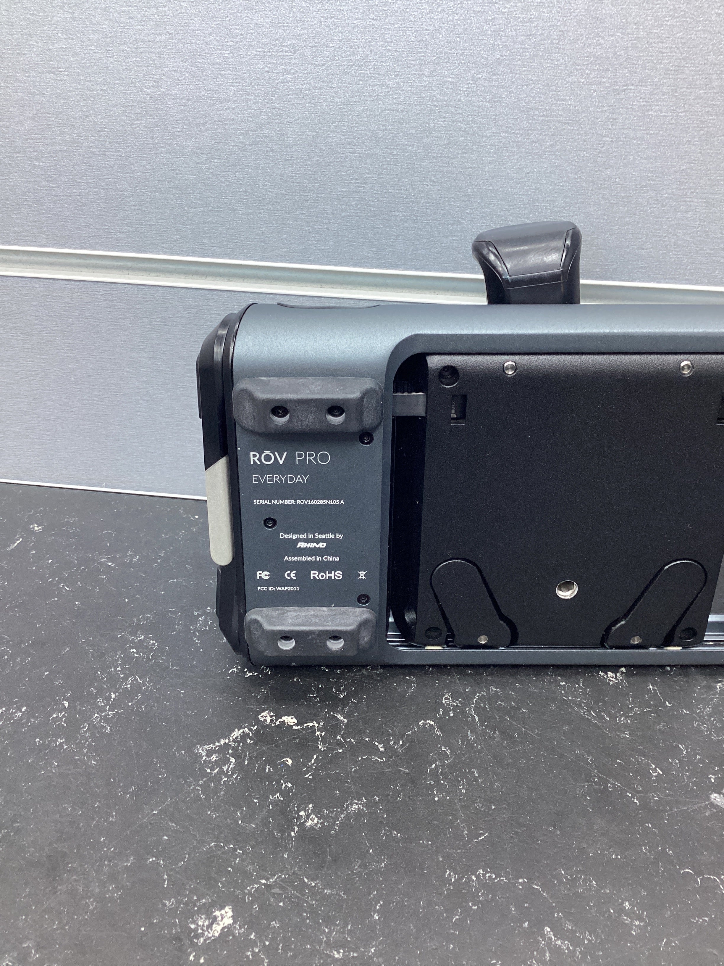 RHINO ROV EVERYDAY SMARTPHONE SLID,ER - Image 3