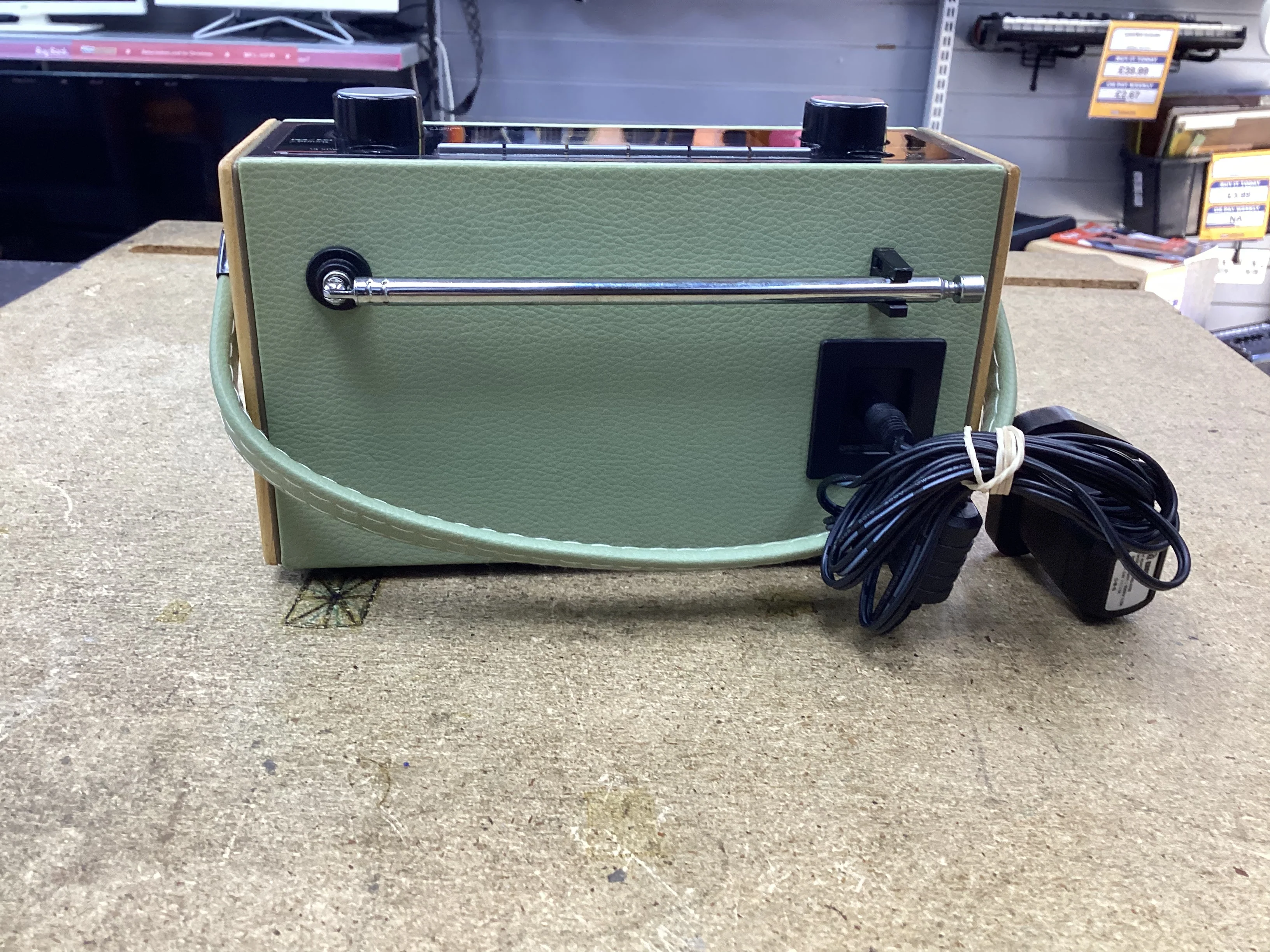 Roberts Rambler Classic Portable DAB+/FM Radio - Image 3