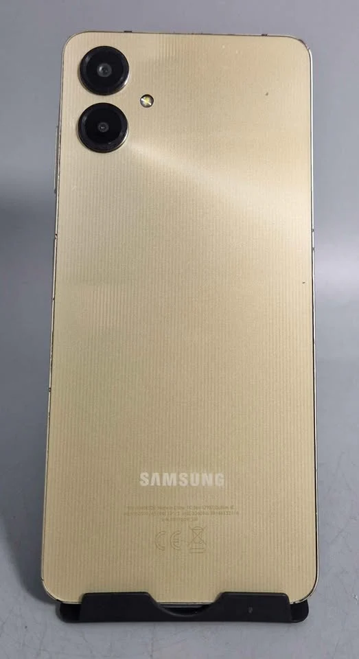 Samsung A06 64Gb Unlocked Gold - Image 4