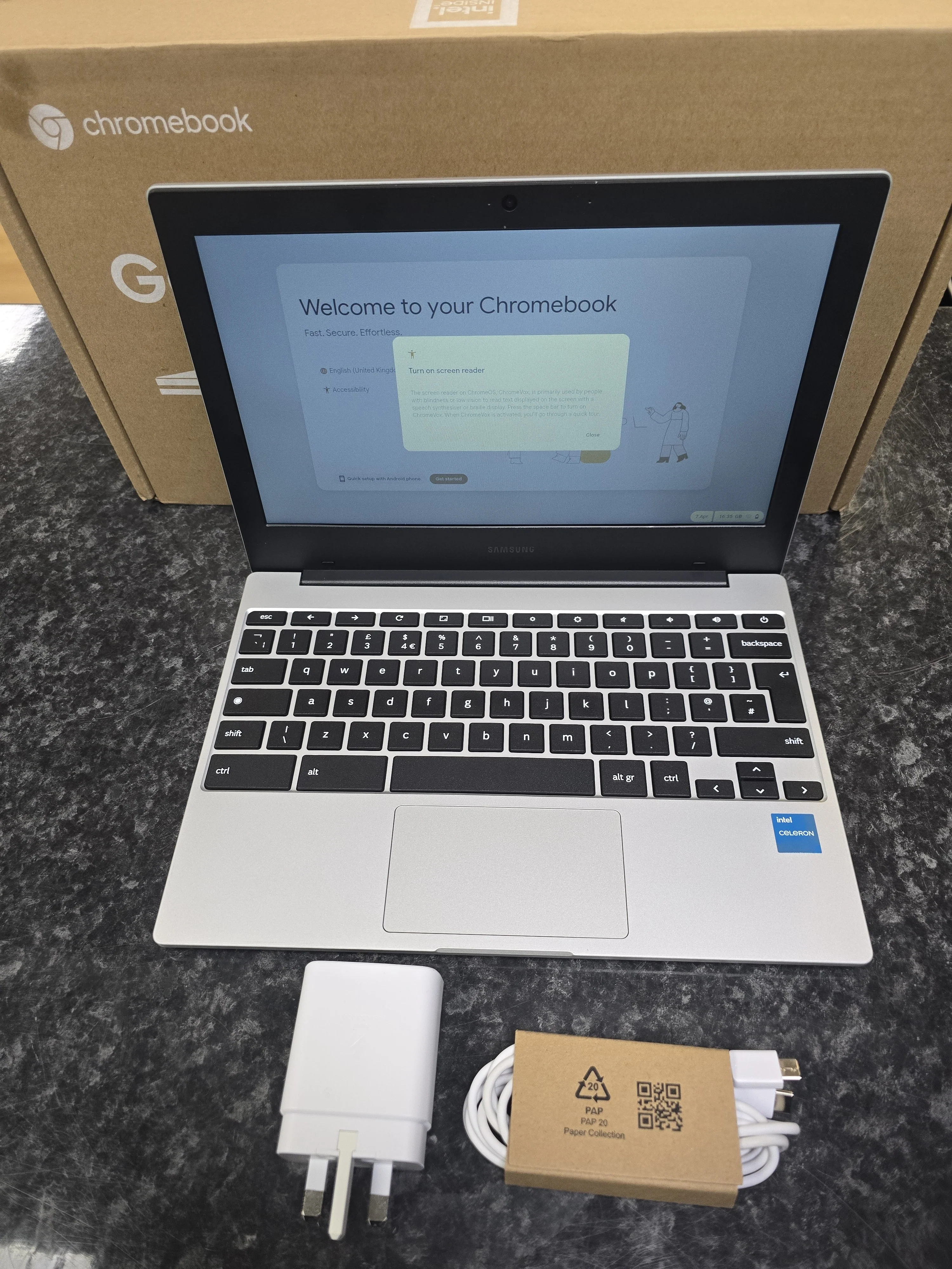 Samsung Chrome book XE310XDA-KA1UK - Image 3