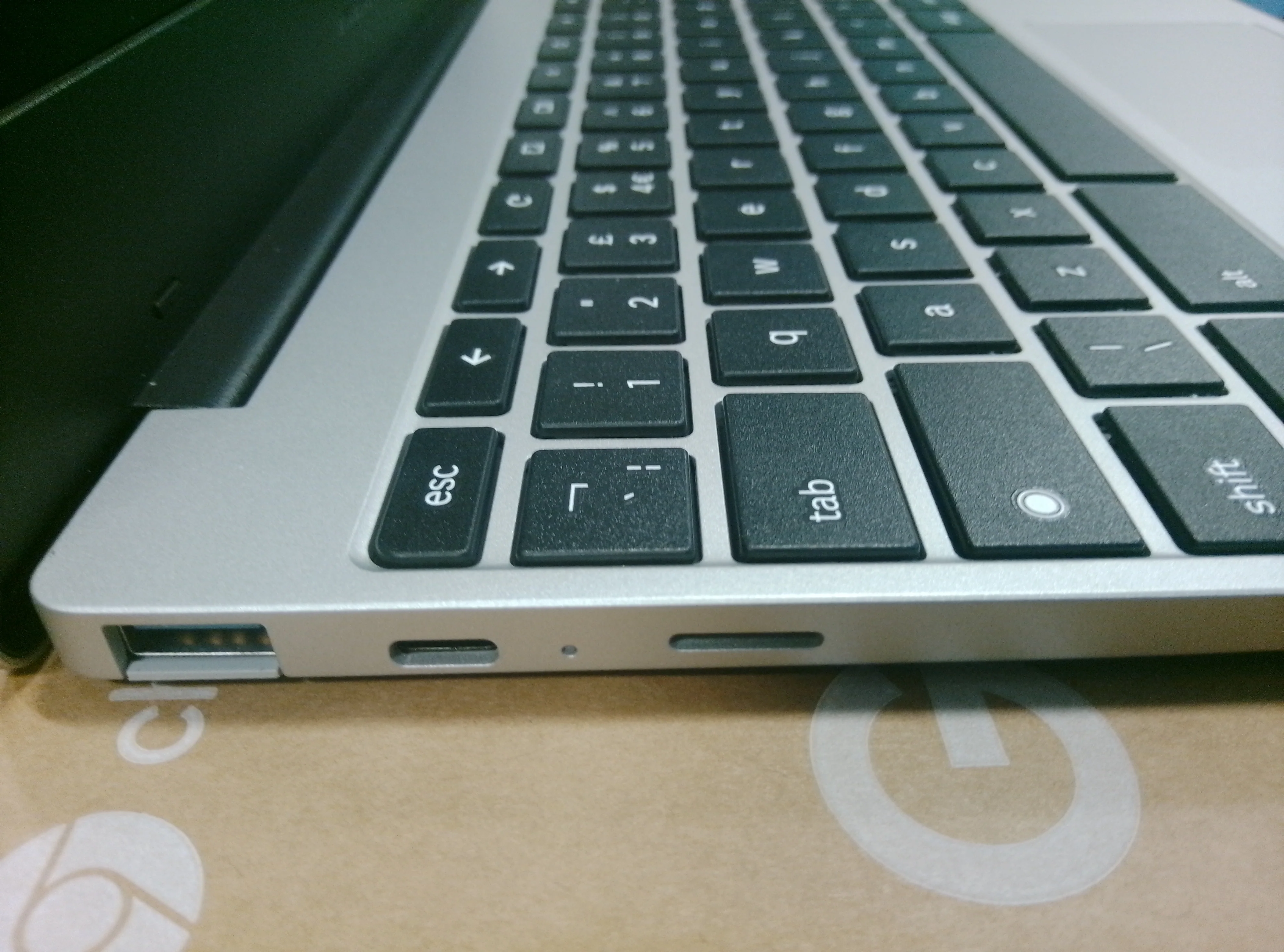 Samsung Chromebook XE310XDA/N4500/4GB Ram/64GB eMMC/11"/ChromeOS/B - Image 3