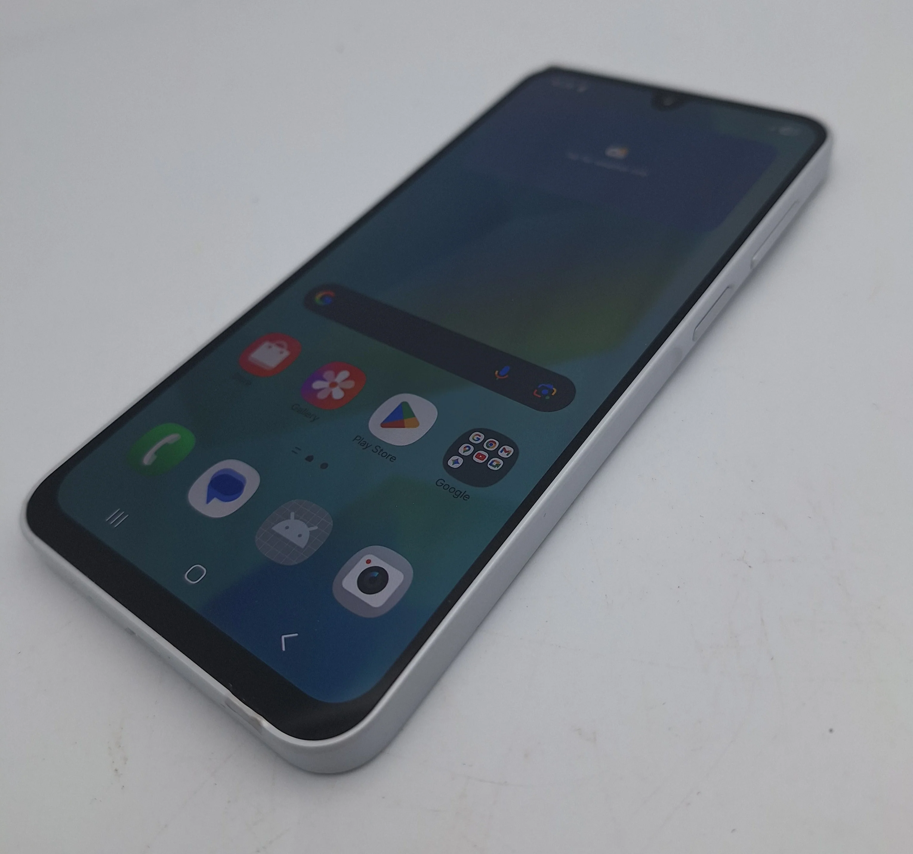 Samsung Galaxy A16 128GB white smartphone unlocked unboxed - Image 3