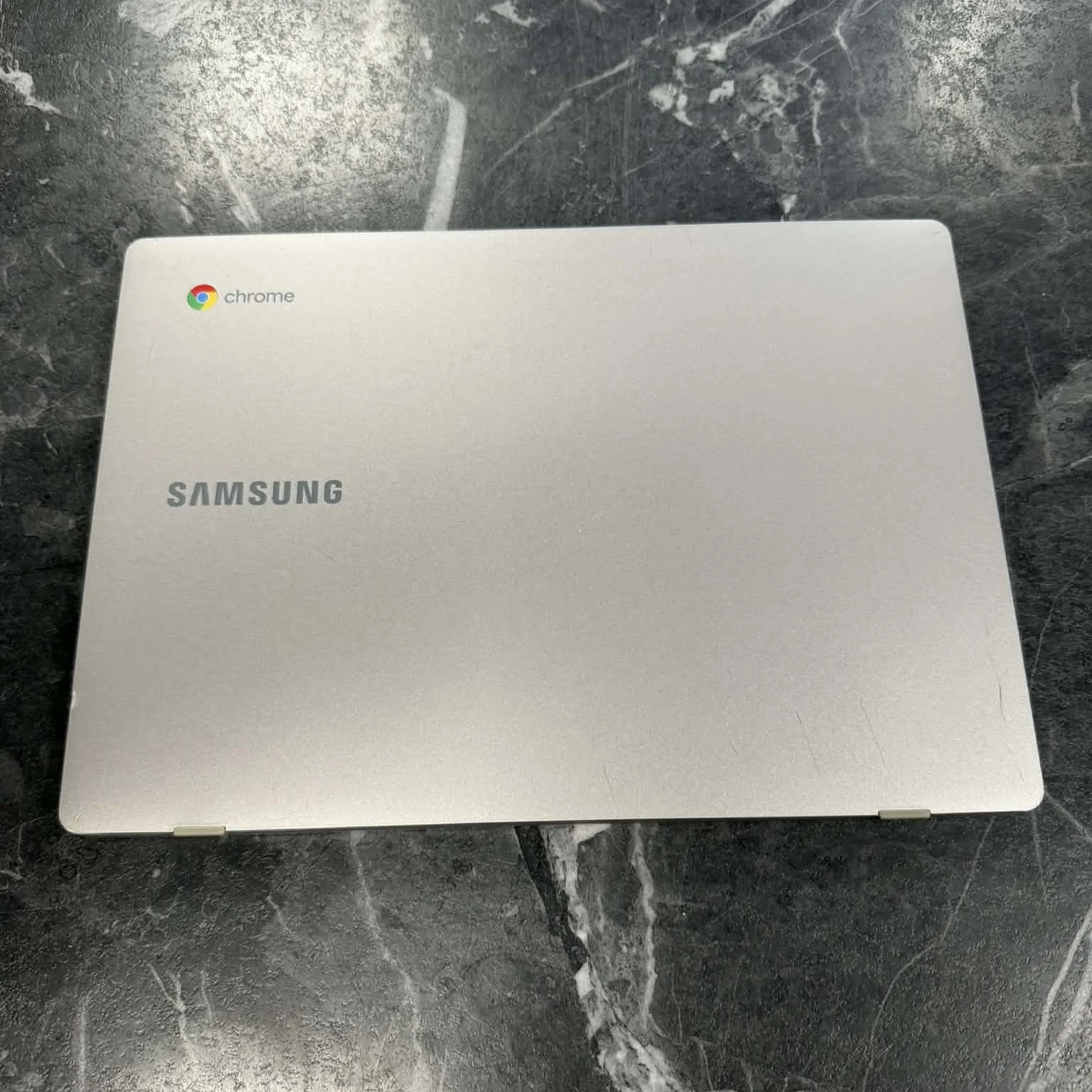 Samsung Galaxy Chromebook Go 11.6" Silver, 64GB, Intel Celeron N4500, 4GB RAM - Image 3
