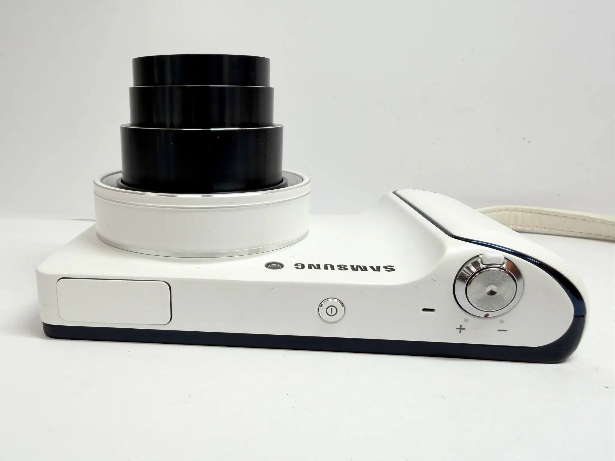 Samsung Galaxy EK-GC110 Camera - Image 3