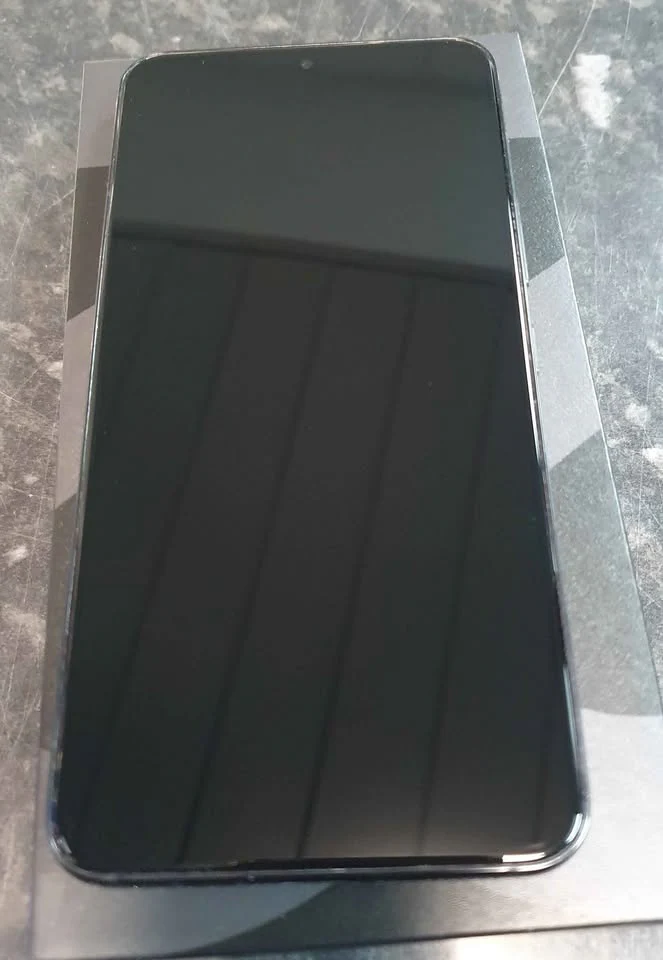 Samsung Galaxy S22 Phantom Black - 128GB - Dual Sim - Unlocked - Image 4